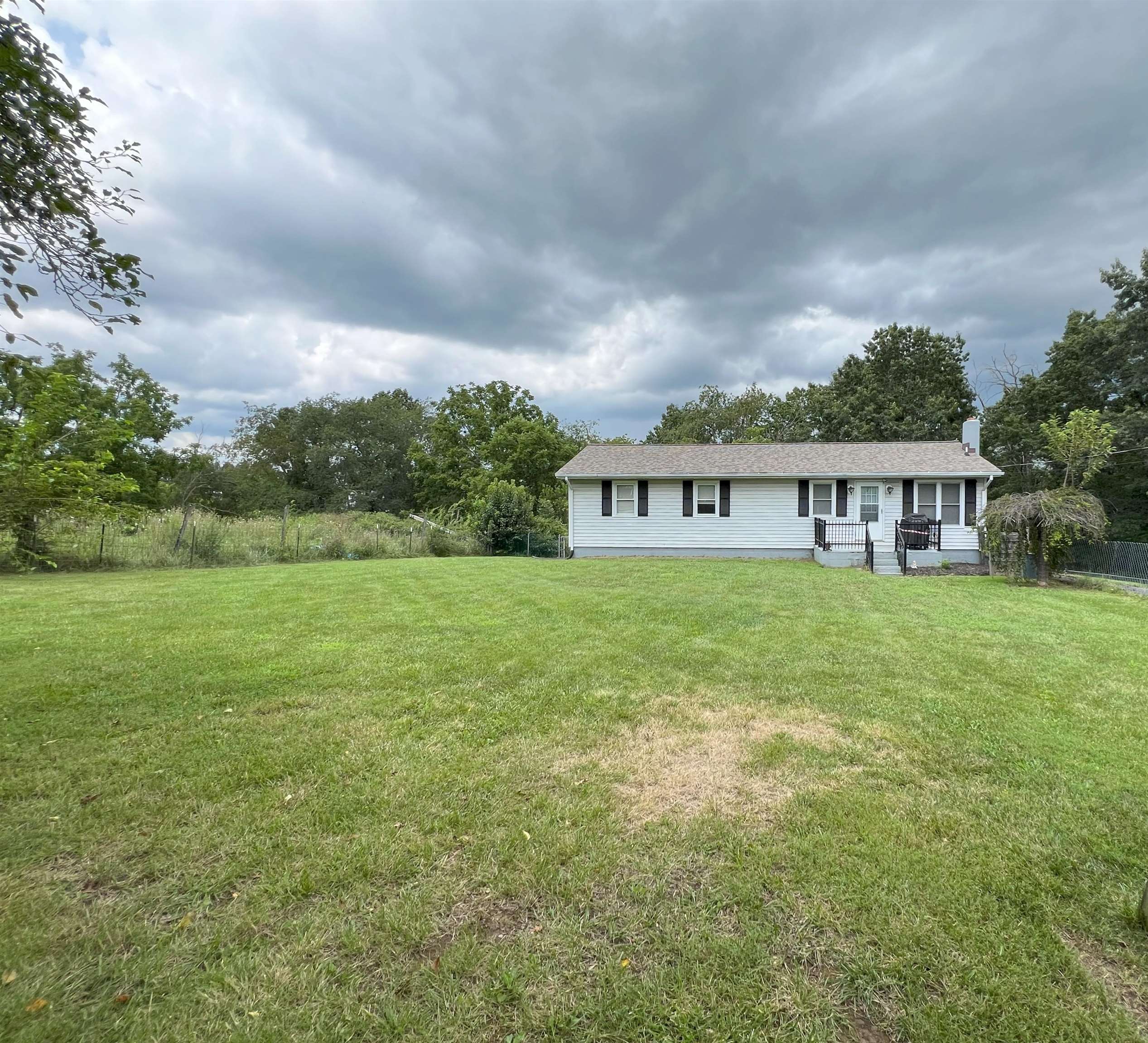 302 HERMITAGE RD, STAUNTON, Virginia 24401, 3 Bedrooms Bedrooms, ,2 BathroomsBathrooms,Residential,302 HERMITAGE RD,667480 MLS # 667480