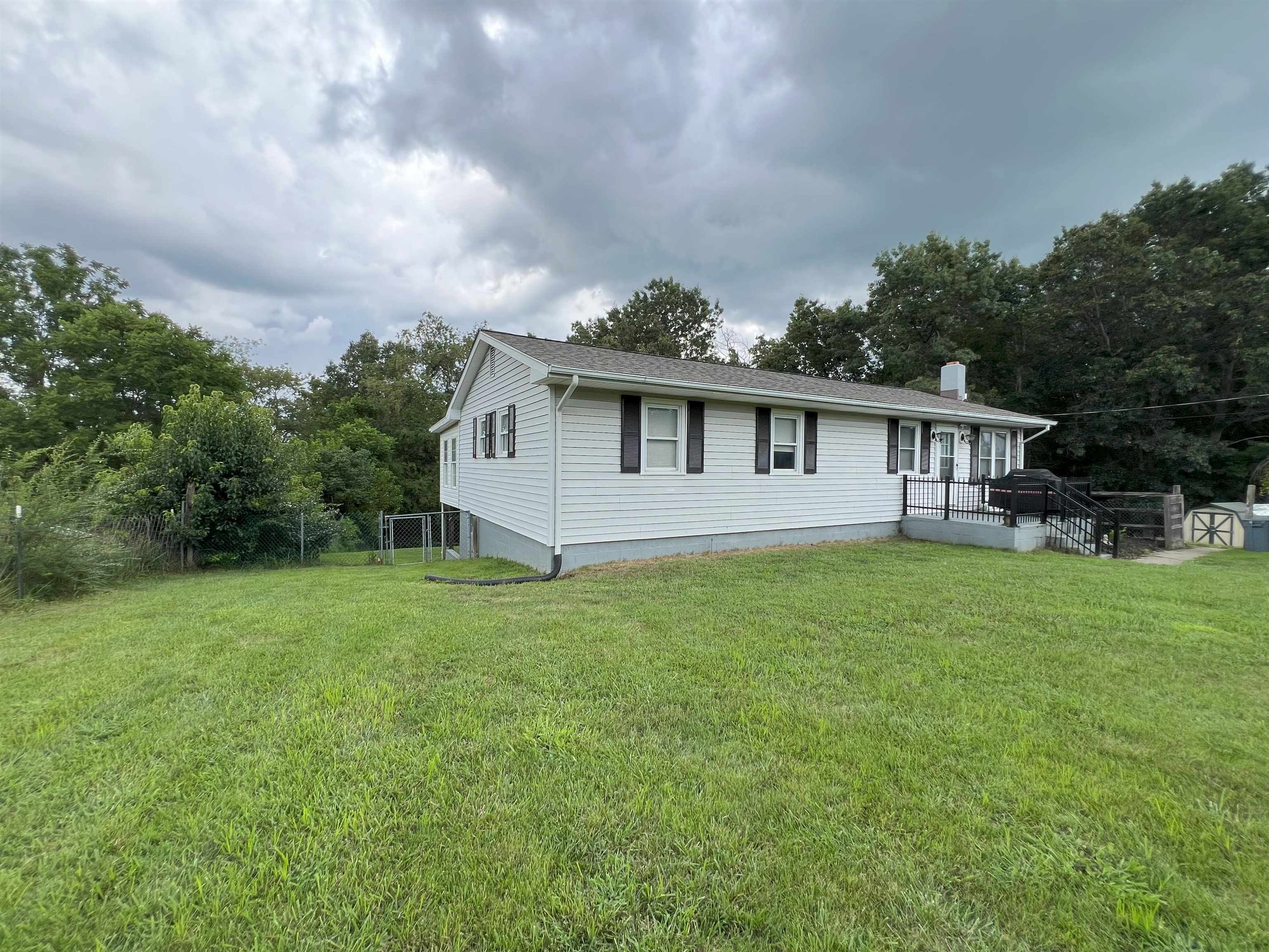 302 HERMITAGE RD, STAUNTON, Virginia 24401, 3 Bedrooms Bedrooms, ,2 BathroomsBathrooms,Residential,302 HERMITAGE RD,667480 MLS # 667480