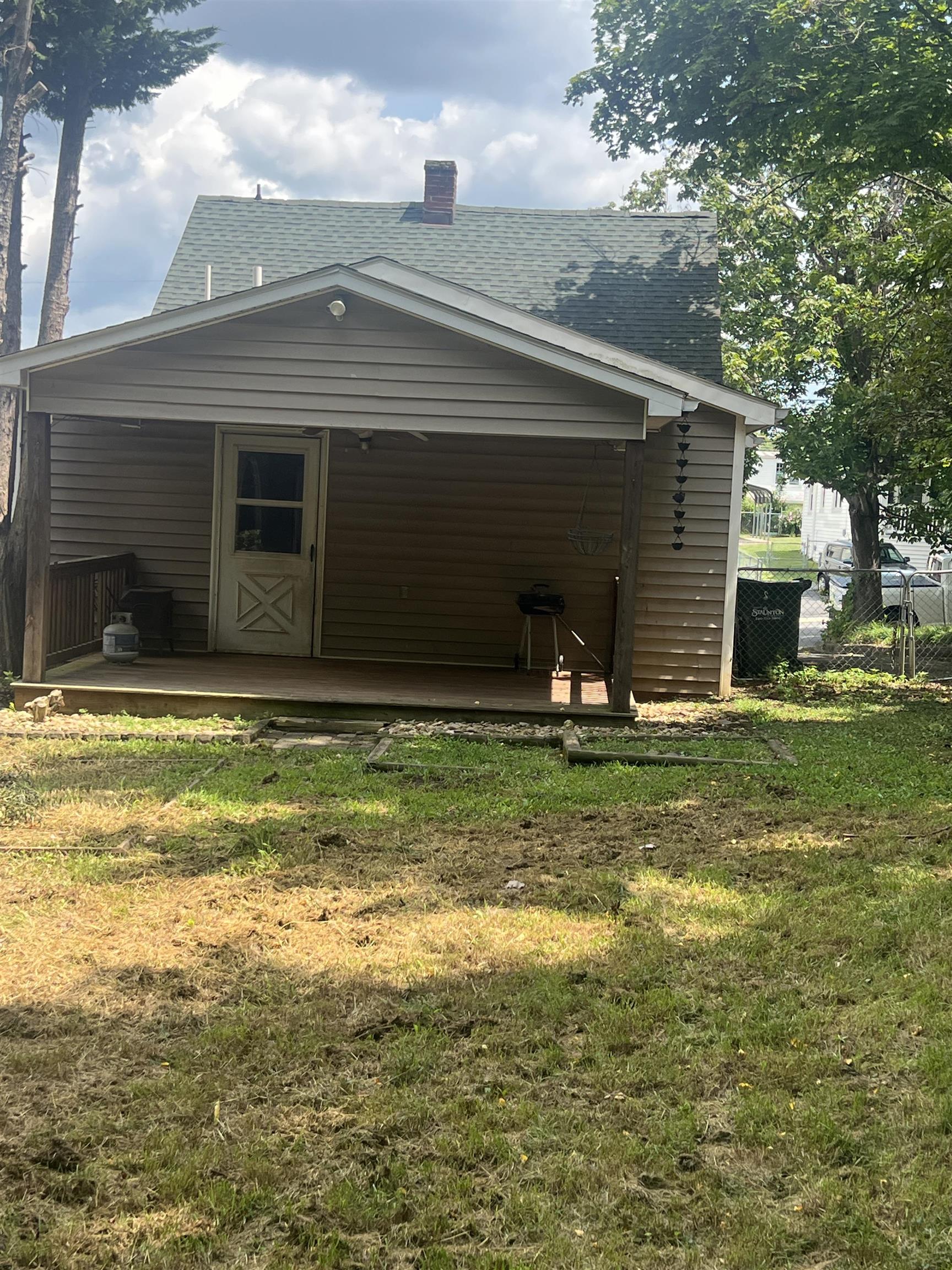 124 BELLVIEW ST, STAUNTON, Virginia 24401, 3 Bedrooms Bedrooms, ,1 BathroomBathrooms,Residential,124 BELLVIEW ST,667481 MLS # 667481