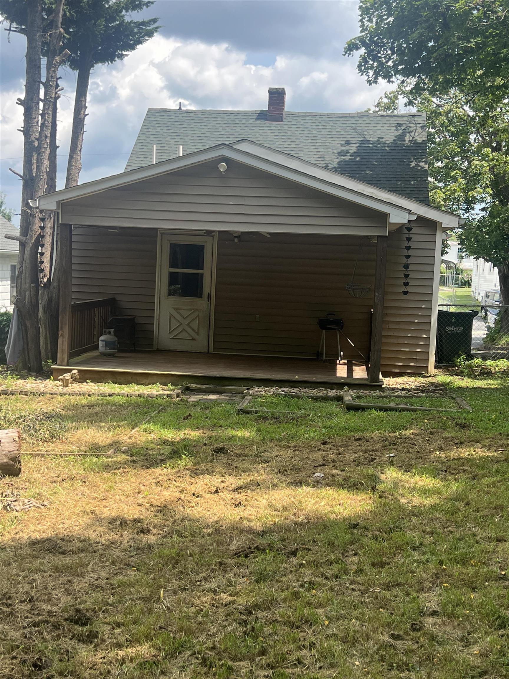 124 BELLVIEW ST, STAUNTON, Virginia 24401, 3 Bedrooms Bedrooms, ,1 BathroomBathrooms,Residential,124 BELLVIEW ST,667481 MLS # 667481