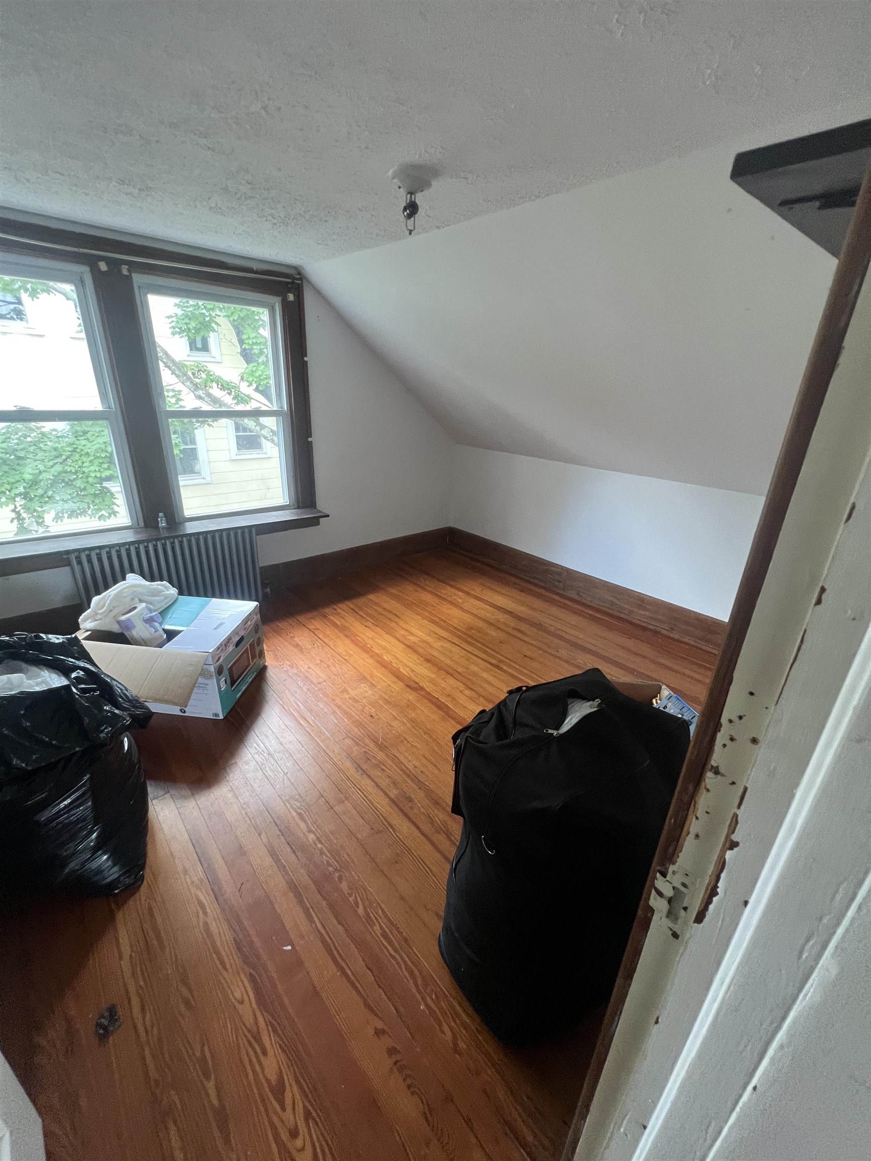 124 BELLVIEW ST, STAUNTON, Virginia 24401, 3 Bedrooms Bedrooms, ,1 BathroomBathrooms,Residential,124 BELLVIEW ST,667481 MLS # 667481