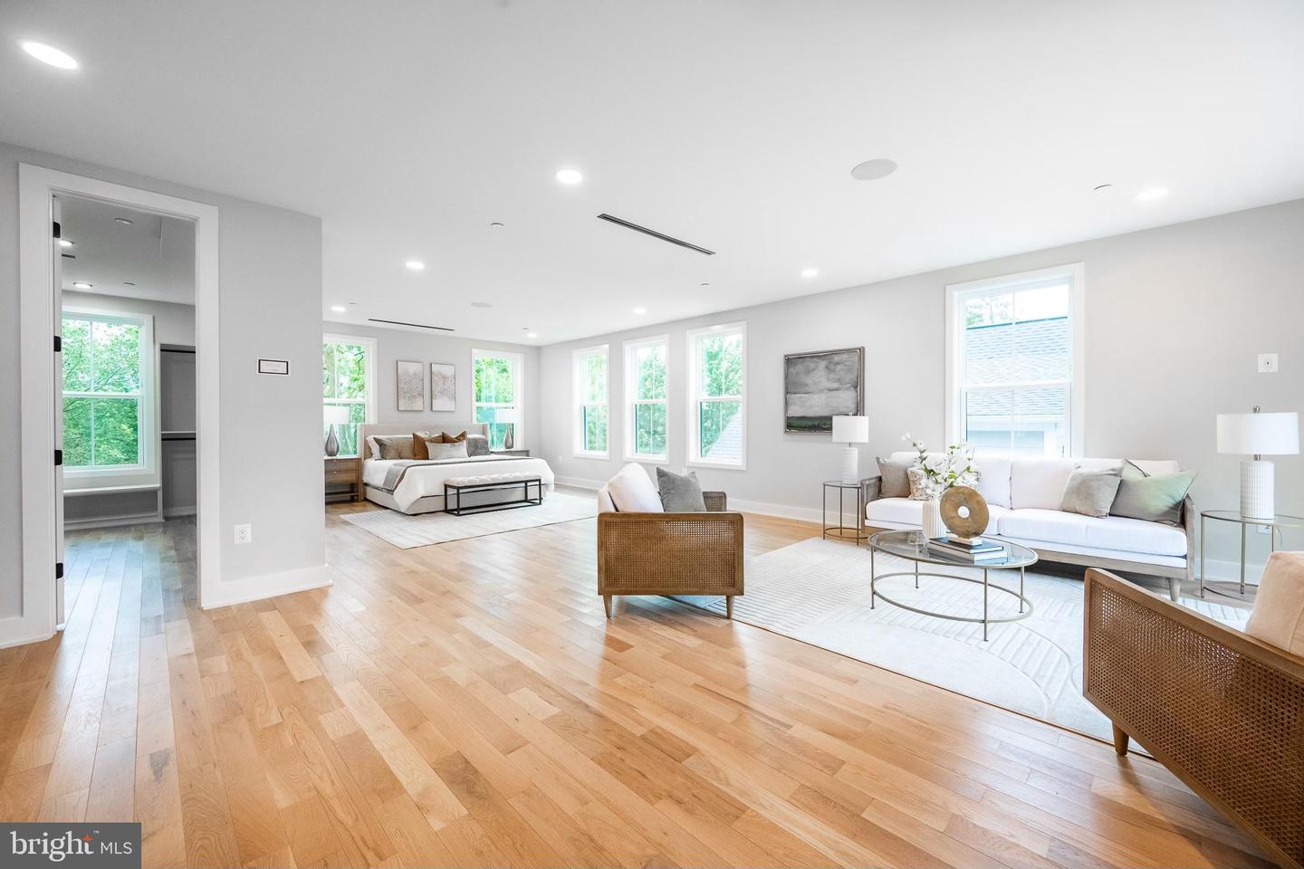 3711 LIVINGSTON ST NW, WASHINGTON, District Of Columbia 20015, 7 Bedrooms Bedrooms, ,7 BathroomsBathrooms,Residential,For sale,3711 LIVINGSTON ST NW,DCDC2206650 MLS # DCDC2206650