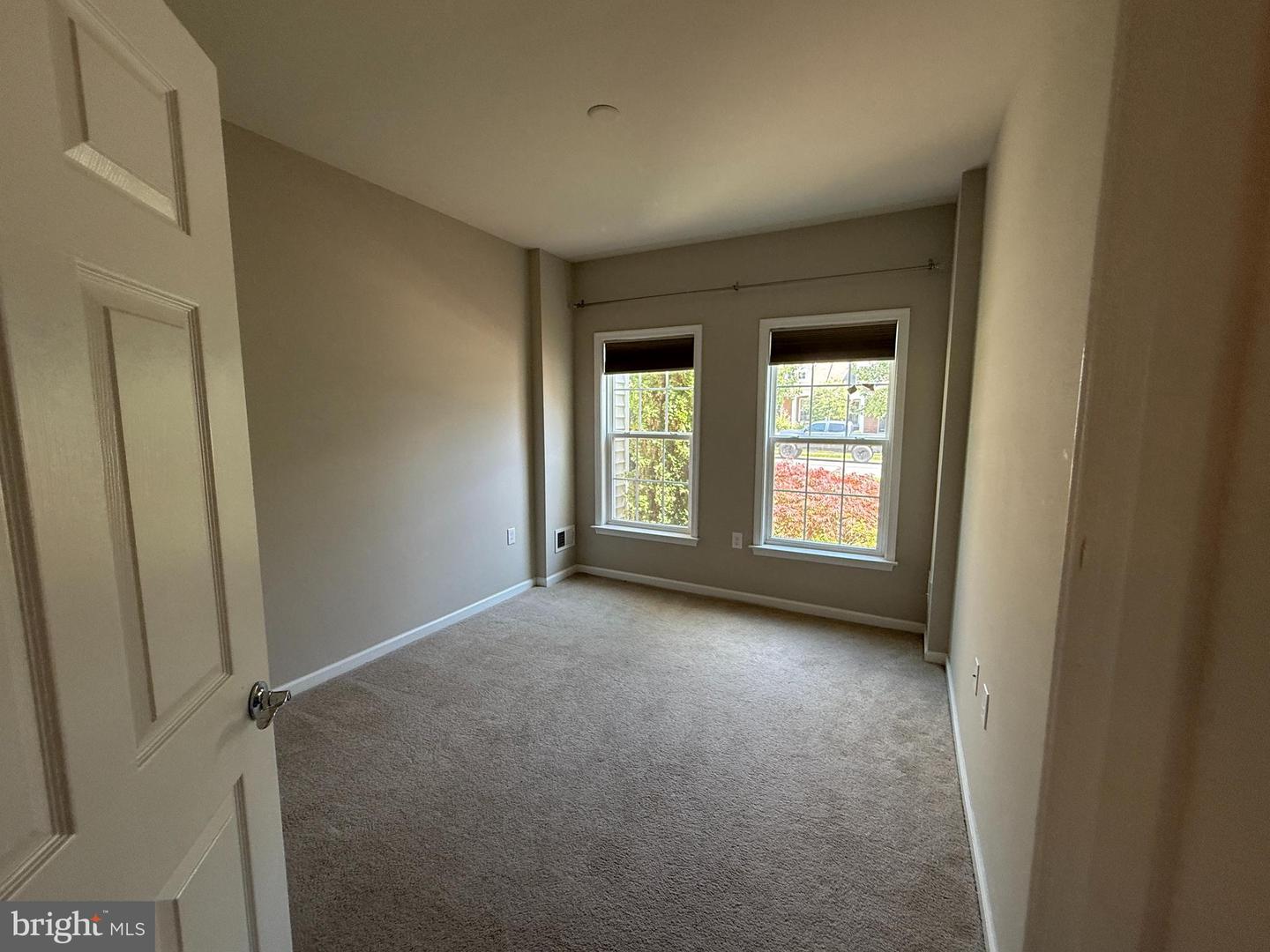 213 LONG POINT DR, FREDERICKSBURG, Virginia 22406, 2 Bedrooms Bedrooms, ,2 BathroomsBathrooms,Residential,For sale,213 LONG POINT DR,VAST2040266 MLS # VAST2040266
