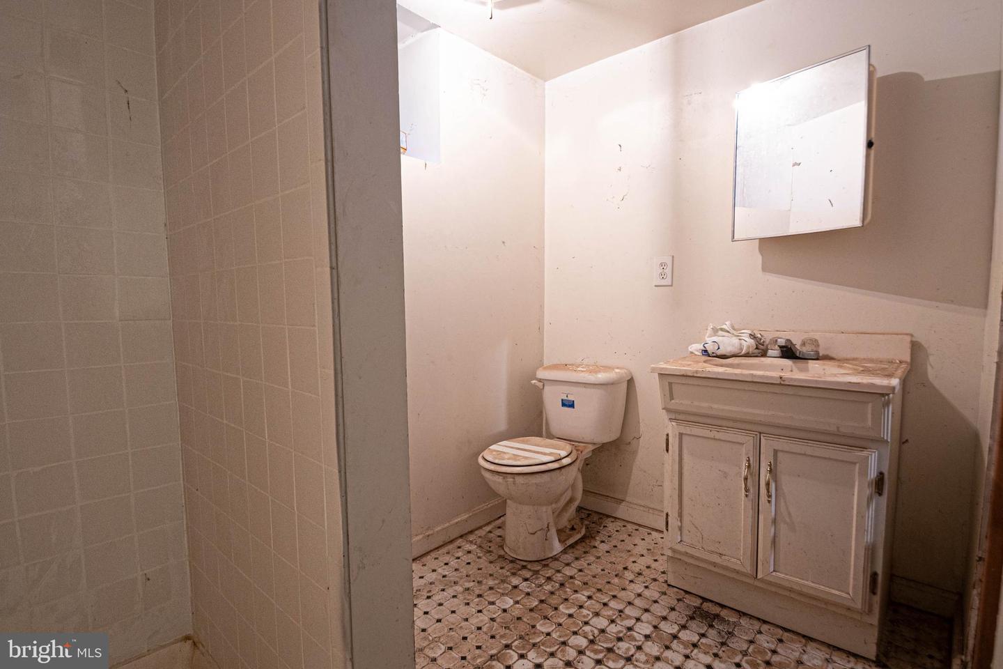 719 ONEIDA PL NW, WASHINGTON, District Of Columbia 20011, 3 Bedrooms Bedrooms, ,1 BathroomBathrooms,Residential,For sale,719 ONEIDA PL NW,DCDC2208542 MLS # DCDC2208542