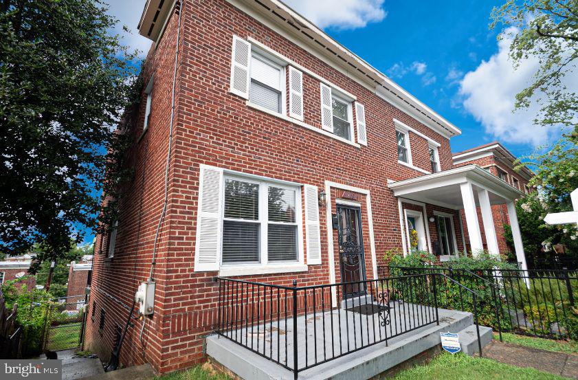719 ONEIDA PL NW, WASHINGTON, District Of Columbia 20011, 3 Bedrooms Bedrooms, ,1 BathroomBathrooms,Residential,For sale,719 ONEIDA PL NW,DCDC2208542 MLS # DCDC2208542