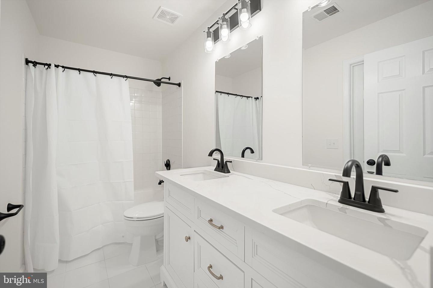 12399 BROWN FOX WAY, RESTON, Virginia 20191, 4 Bedrooms Bedrooms, ,3 BathroomsBathrooms,Residential,For sale,12399 BROWN FOX WAY,VAFX2253718 MLS # VAFX2253718
