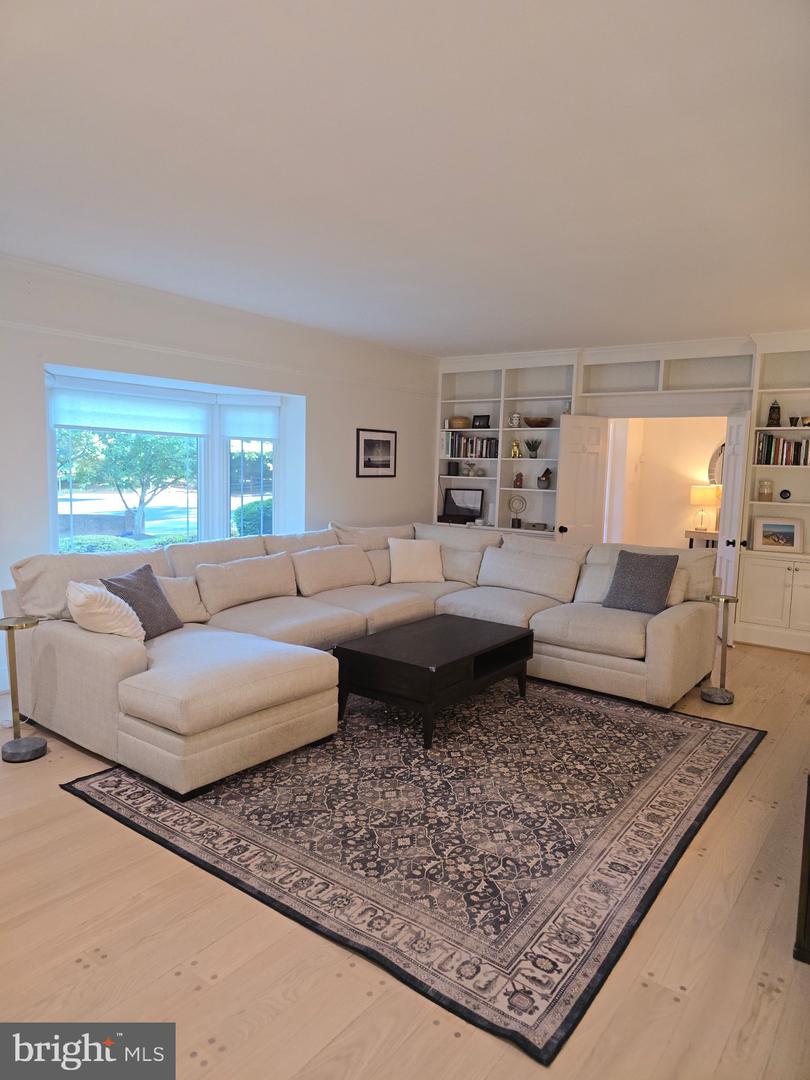 3805 NALLS RD, ALEXANDRIA, Virginia 22309, 4 Bedrooms Bedrooms, ,3 BathroomsBathrooms,Residential,For sale,3805 NALLS RD,VAFX2255856 MLS # VAFX2255856