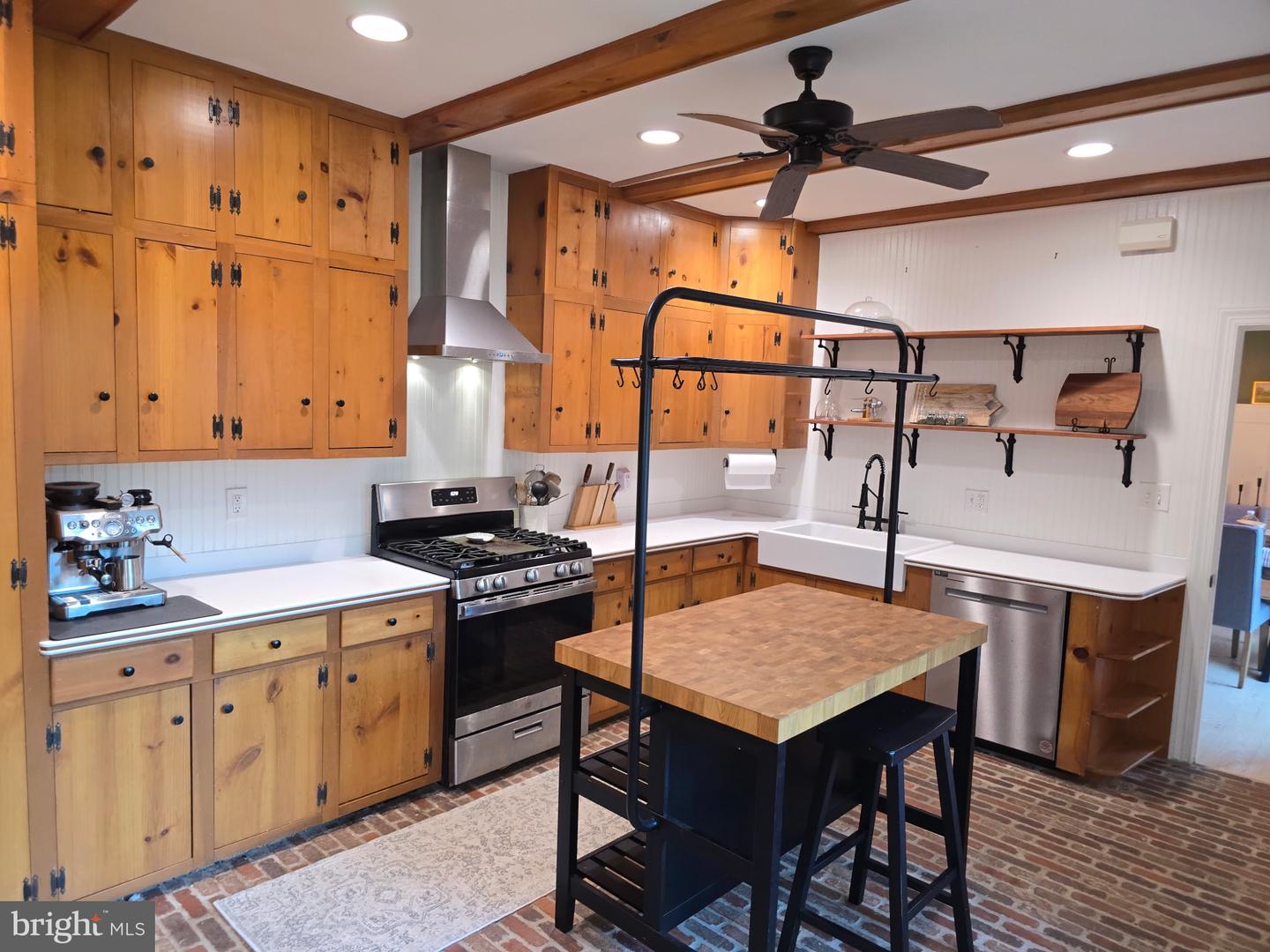 3805 NALLS RD, ALEXANDRIA, Virginia 22309, 4 Bedrooms Bedrooms, ,3 BathroomsBathrooms,Residential,For sale,3805 NALLS RD,VAFX2255856 MLS # VAFX2255856