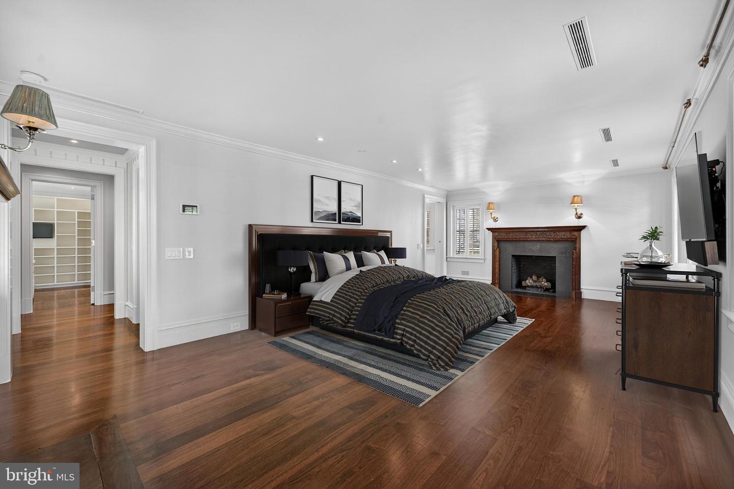 2915 O ST NW, WASHINGTON, District Of Columbia 20007, 8 Bedrooms Bedrooms, 7 Rooms Rooms,7 BathroomsBathrooms,Residential,For sale,2915 O ST NW,DCDC2210832 MLS # DCDC2210832