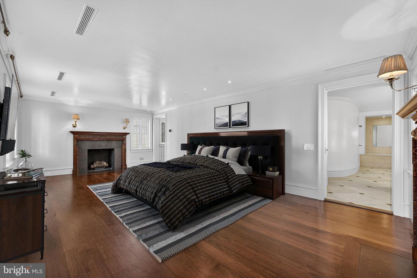 2915 O ST NW, WASHINGTON, District Of Columbia 20007, 8 Bedrooms Bedrooms, 7 Rooms Rooms,7 BathroomsBathrooms,Residential,For sale,2915 O ST NW,DCDC2210832 MLS # DCDC2210832