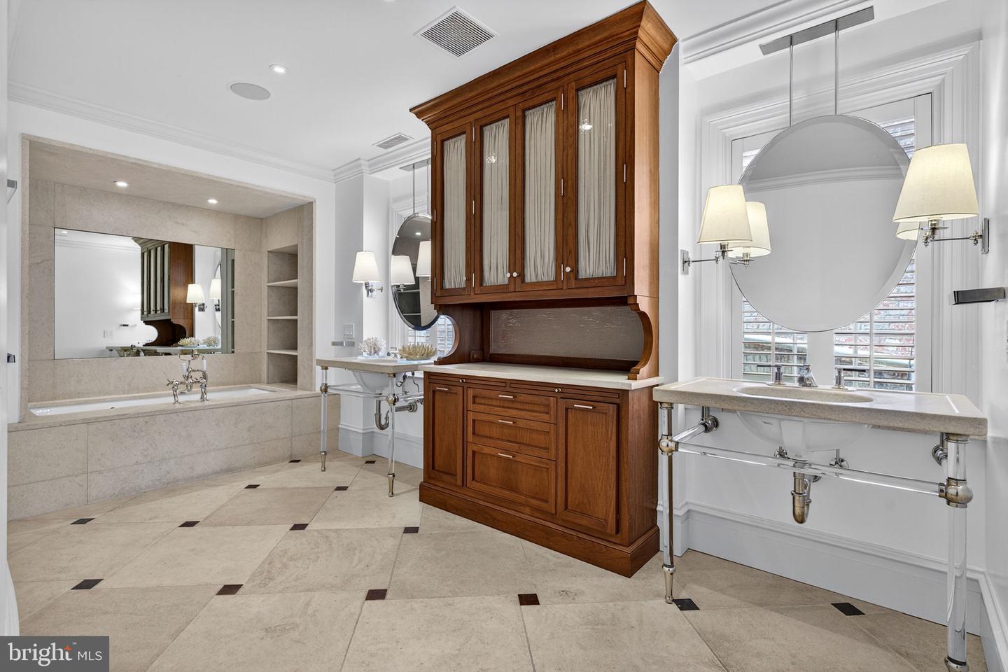 2915 O ST NW, WASHINGTON, District Of Columbia 20007, 8 Bedrooms Bedrooms, 7 Rooms Rooms,7 BathroomsBathrooms,Residential,For sale,2915 O ST NW,DCDC2210832 MLS # DCDC2210832