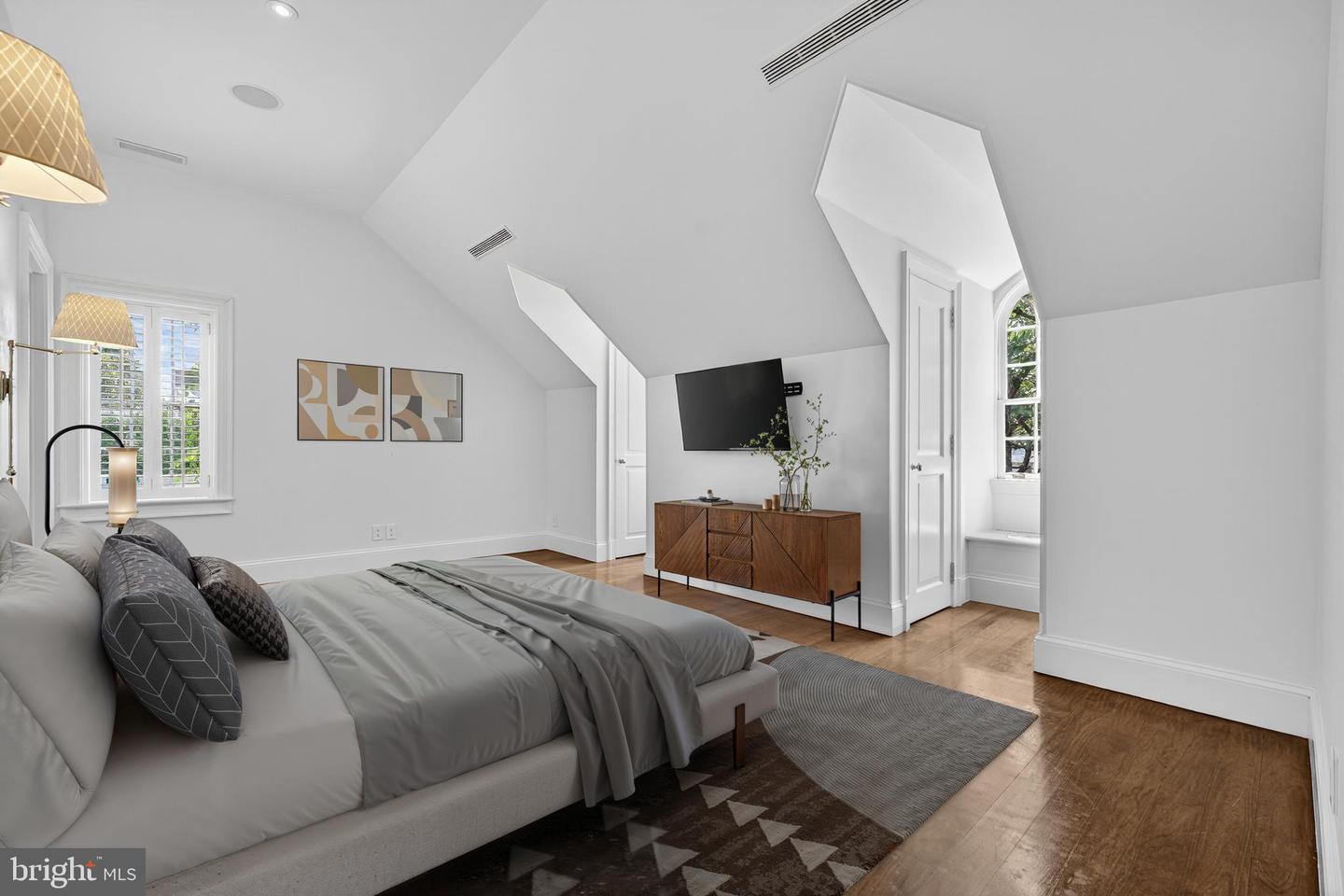 2915 O ST NW, WASHINGTON, District Of Columbia 20007, 8 Bedrooms Bedrooms, 7 Rooms Rooms,7 BathroomsBathrooms,Residential,For sale,2915 O ST NW,DCDC2210832 MLS # DCDC2210832