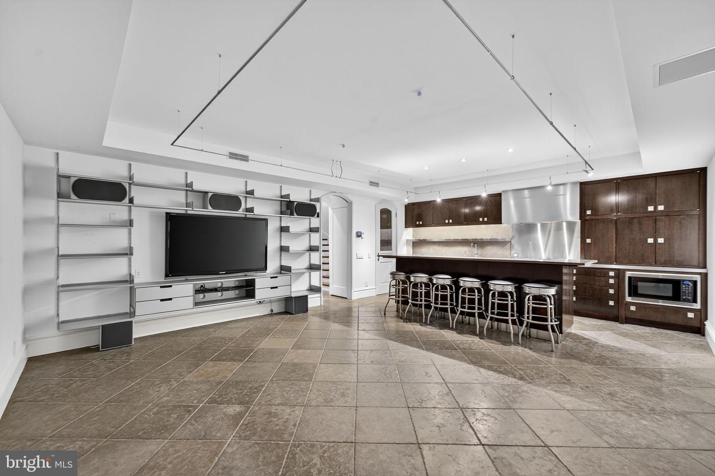 2915 O ST NW, WASHINGTON, District Of Columbia 20007, 8 Bedrooms Bedrooms, 7 Rooms Rooms,7 BathroomsBathrooms,Residential,For sale,2915 O ST NW,DCDC2210832 MLS # DCDC2210832