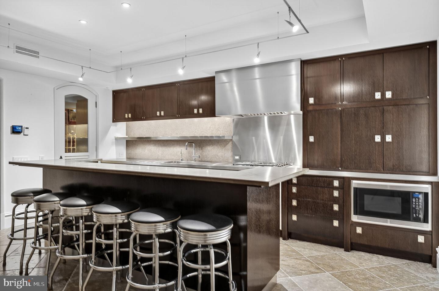2915 O ST NW, WASHINGTON, District Of Columbia 20007, 8 Bedrooms Bedrooms, 7 Rooms Rooms,7 BathroomsBathrooms,Residential,For sale,2915 O ST NW,DCDC2210832 MLS # DCDC2210832