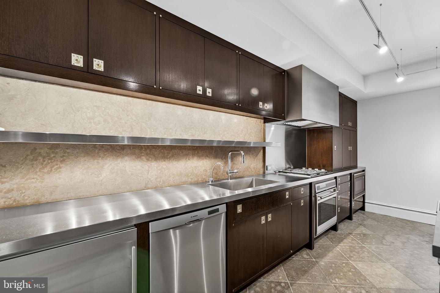 2915 O ST NW, WASHINGTON, District Of Columbia 20007, 8 Bedrooms Bedrooms, 7 Rooms Rooms,7 BathroomsBathrooms,Residential,For sale,2915 O ST NW,DCDC2210832 MLS # DCDC2210832