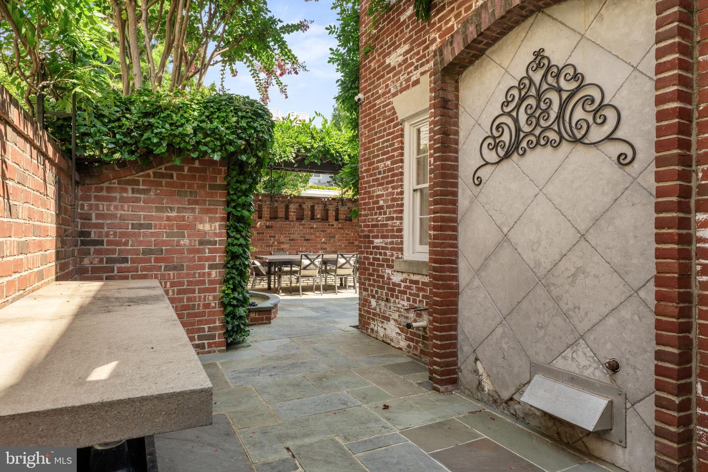 2915 O ST NW, WASHINGTON, District Of Columbia 20007, 8 Bedrooms Bedrooms, 7 Rooms Rooms,7 BathroomsBathrooms,Residential,For sale,2915 O ST NW,DCDC2210832 MLS # DCDC2210832