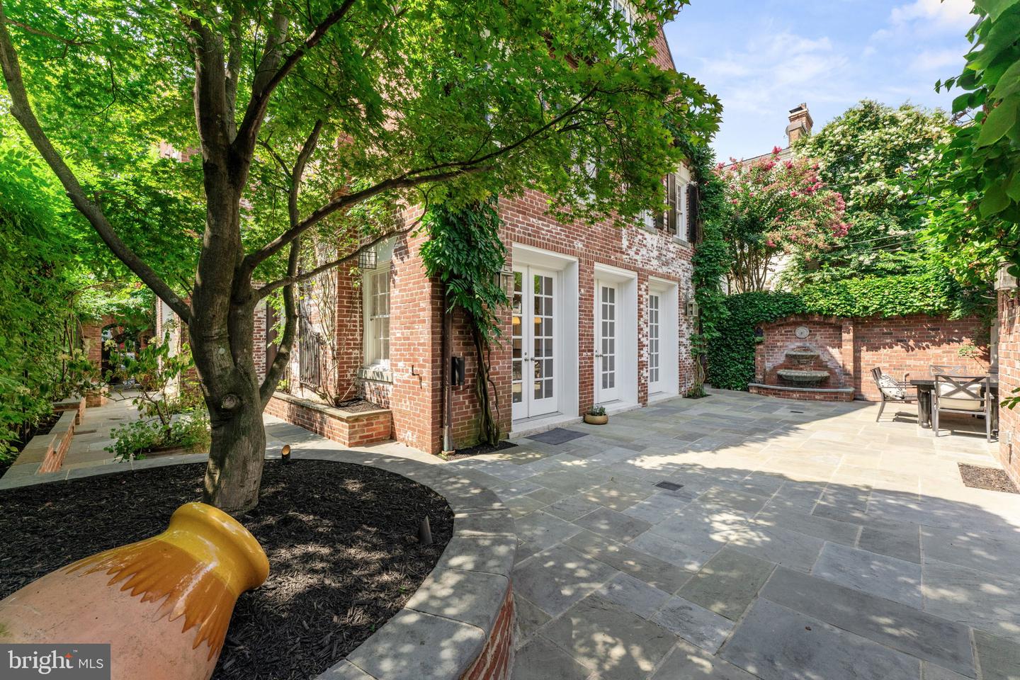 2915 O ST NW, WASHINGTON, District Of Columbia 20007, 8 Bedrooms Bedrooms, 7 Rooms Rooms,7 BathroomsBathrooms,Residential,For sale,2915 O ST NW,DCDC2210832 MLS # DCDC2210832