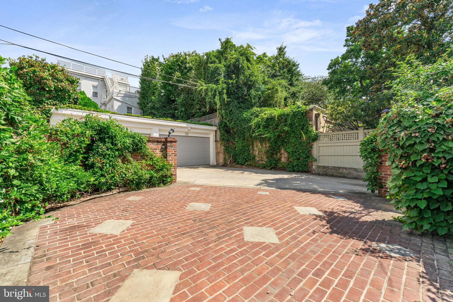 2915 O ST NW, WASHINGTON, District Of Columbia 20007, 8 Bedrooms Bedrooms, 7 Rooms Rooms,7 BathroomsBathrooms,Residential,For sale,2915 O ST NW,DCDC2210832 MLS # DCDC2210832
