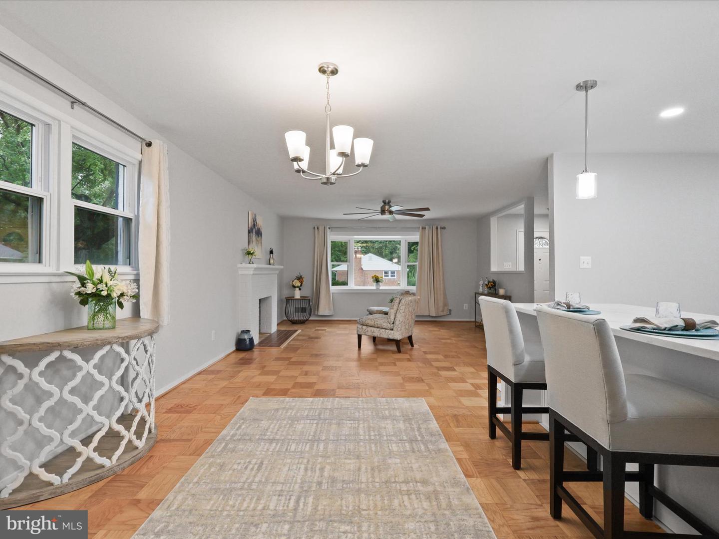 7900 GOSPORT LN, SPRINGFIELD, Virginia 22151, 4 Bedrooms Bedrooms, ,2 BathroomsBathrooms,Residential,For sale,7900 GOSPORT LN,VAFX2256208 MLS # VAFX2256208