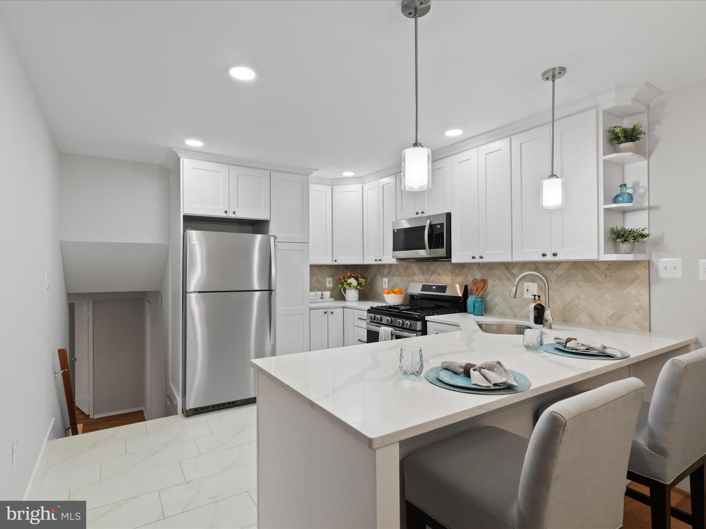 7900 GOSPORT LN, SPRINGFIELD, Virginia 22151, 4 Bedrooms Bedrooms, ,2 BathroomsBathrooms,Residential,For sale,7900 GOSPORT LN,VAFX2256208 MLS # VAFX2256208