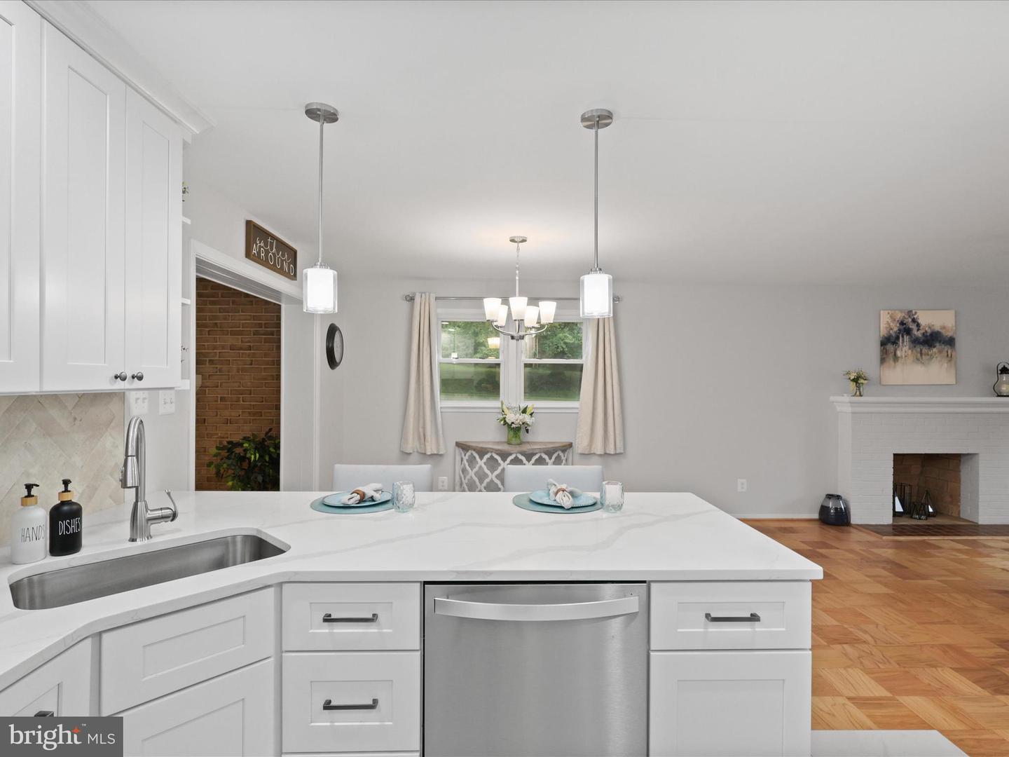 7900 GOSPORT LN, SPRINGFIELD, Virginia 22151, 4 Bedrooms Bedrooms, ,2 BathroomsBathrooms,Residential,For sale,7900 GOSPORT LN,VAFX2256208 MLS # VAFX2256208