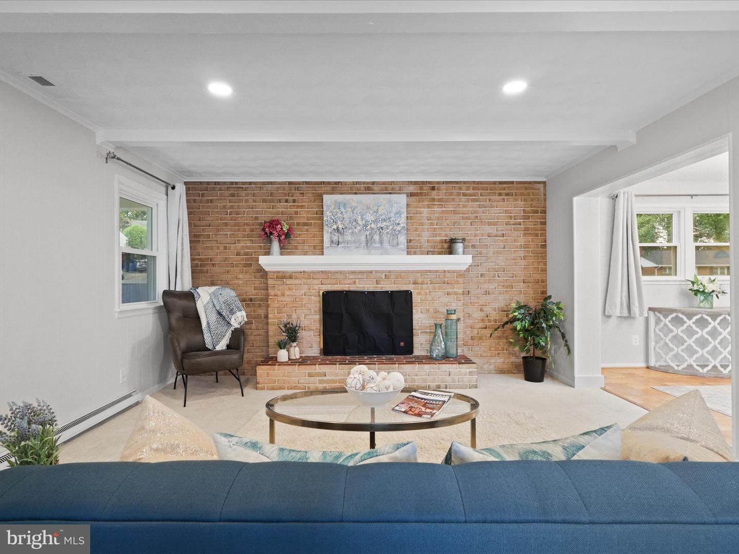 7900 GOSPORT LN, SPRINGFIELD, Virginia 22151, 4 Bedrooms Bedrooms, ,2 BathroomsBathrooms,Residential,For sale,7900 GOSPORT LN,VAFX2256208 MLS # VAFX2256208