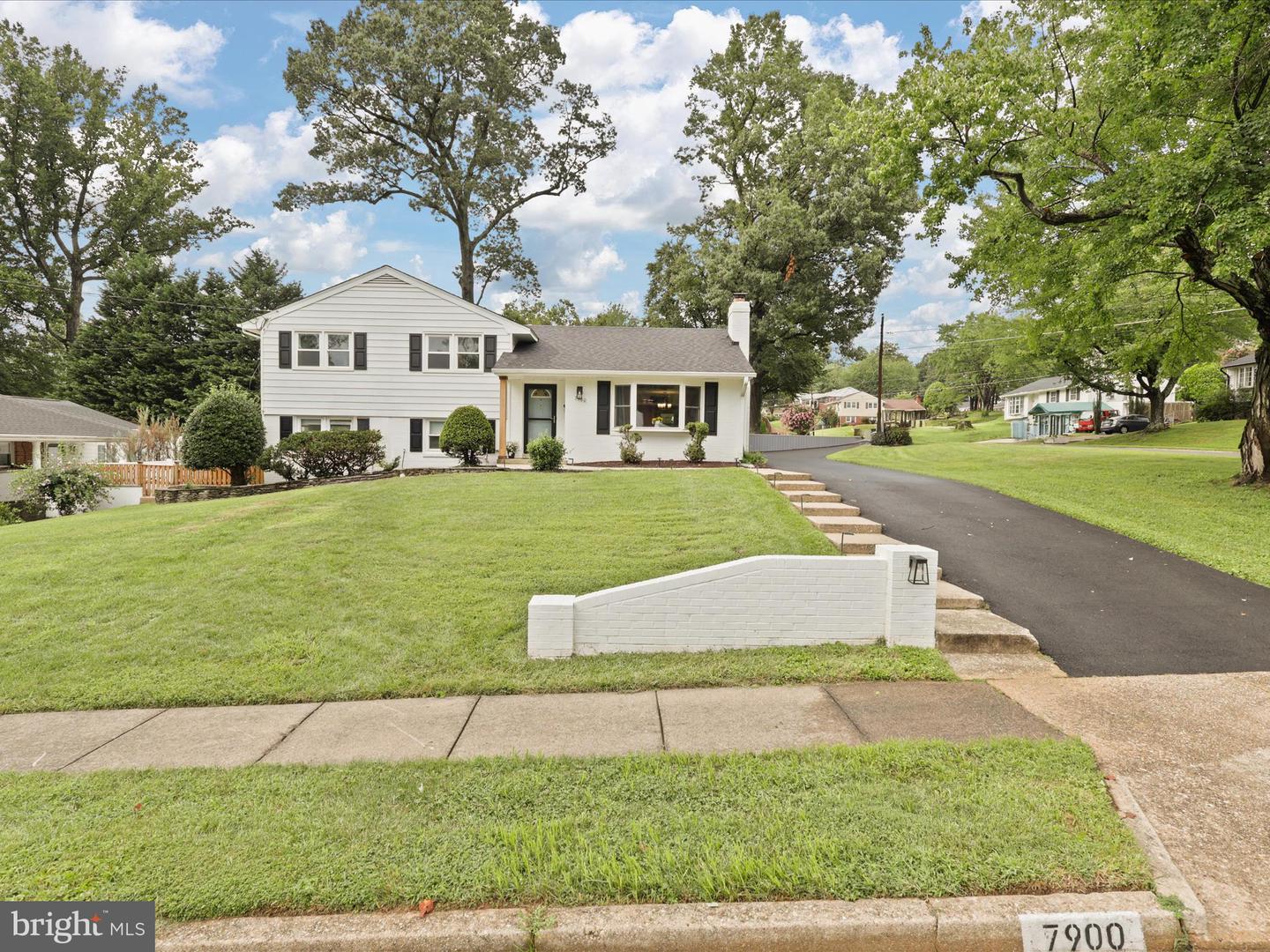 7900 GOSPORT LN, SPRINGFIELD, Virginia 22151, 4 Bedrooms Bedrooms, ,2 BathroomsBathrooms,Residential,For sale,7900 GOSPORT LN,VAFX2256208 MLS # VAFX2256208