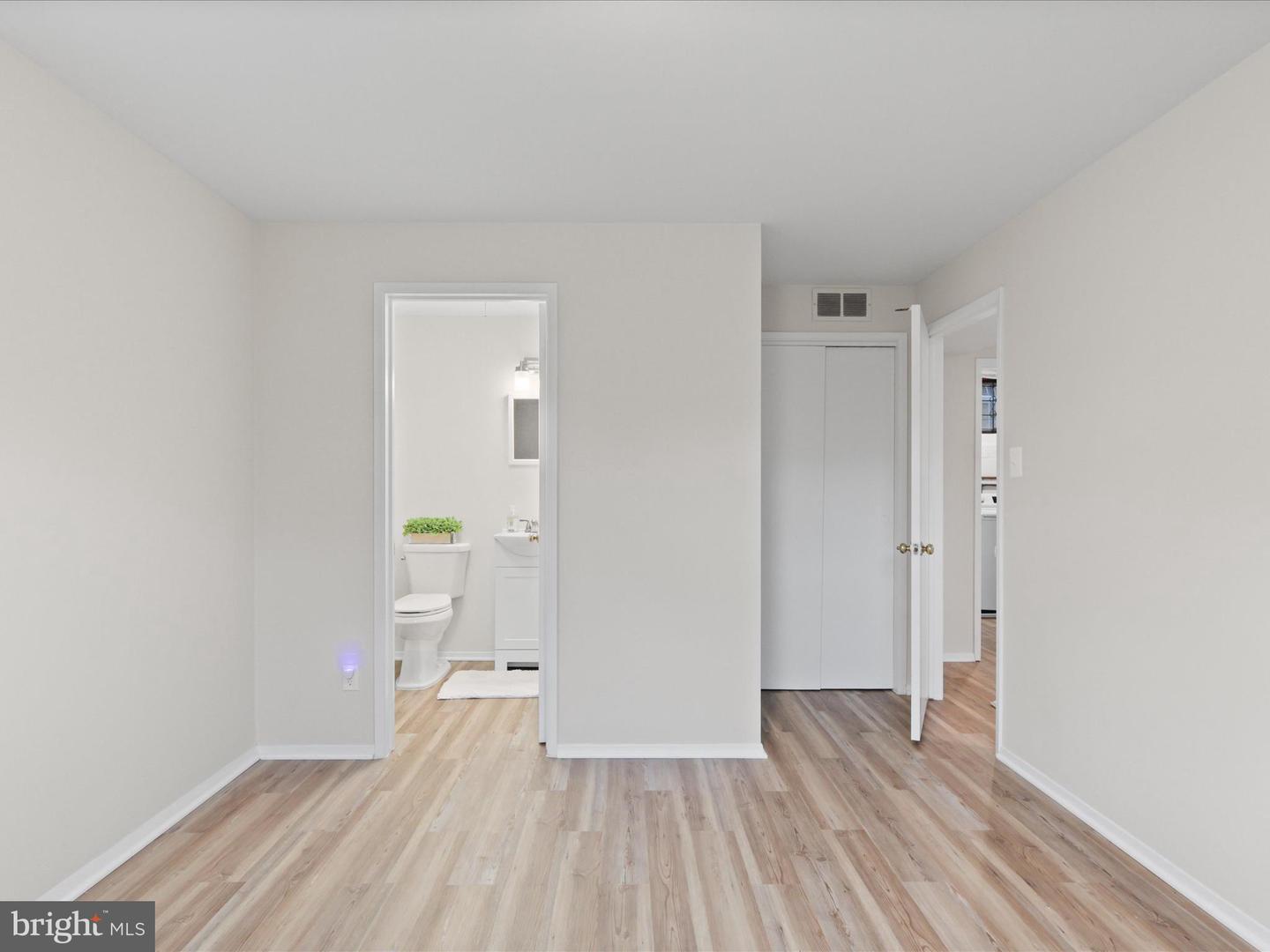 7900 GOSPORT LN, SPRINGFIELD, Virginia 22151, 4 Bedrooms Bedrooms, ,2 BathroomsBathrooms,Residential,For sale,7900 GOSPORT LN,VAFX2256208 MLS # VAFX2256208