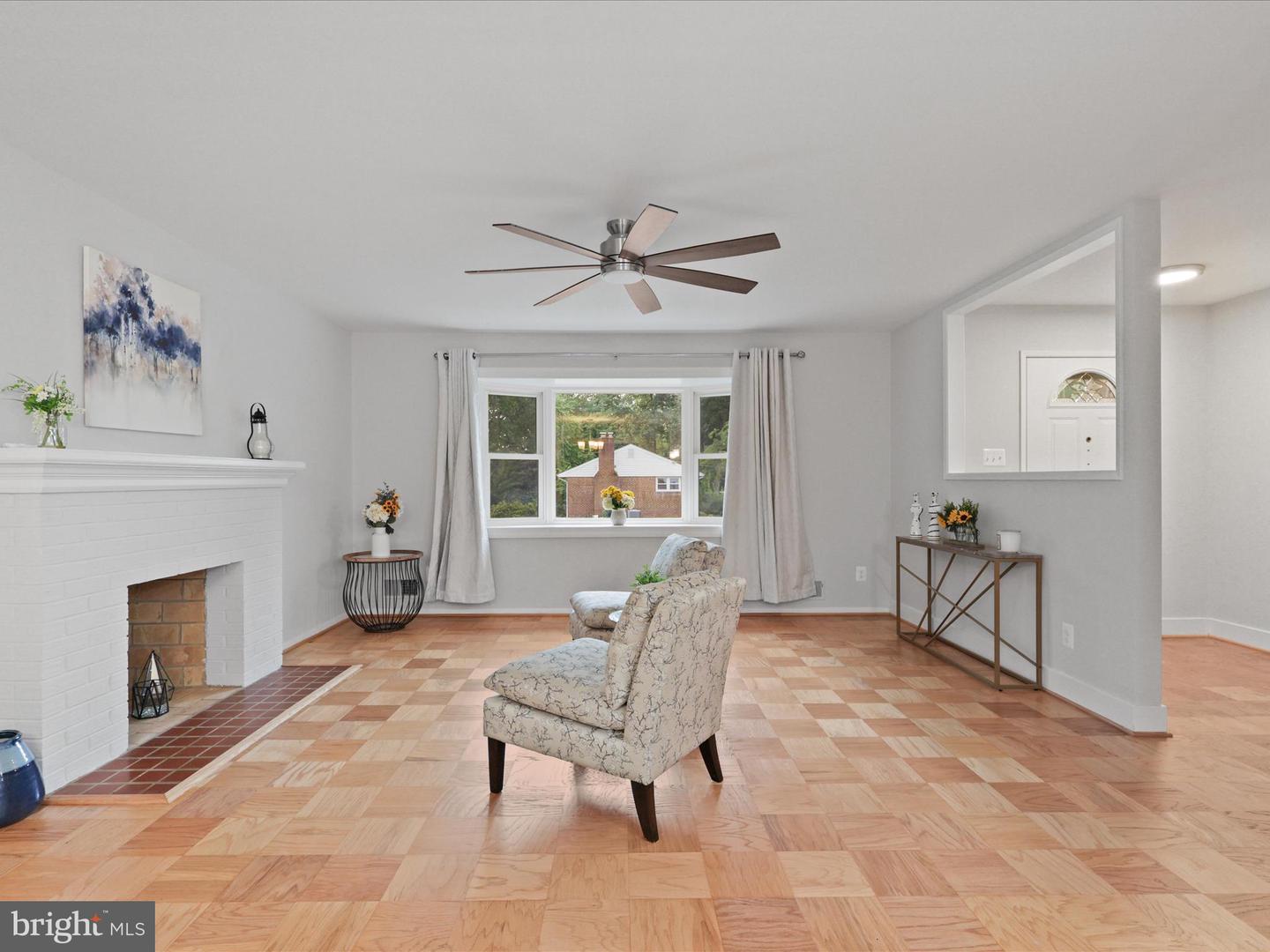 7900 GOSPORT LN, SPRINGFIELD, Virginia 22151, 4 Bedrooms Bedrooms, ,2 BathroomsBathrooms,Residential,For sale,7900 GOSPORT LN,VAFX2256208 MLS # VAFX2256208