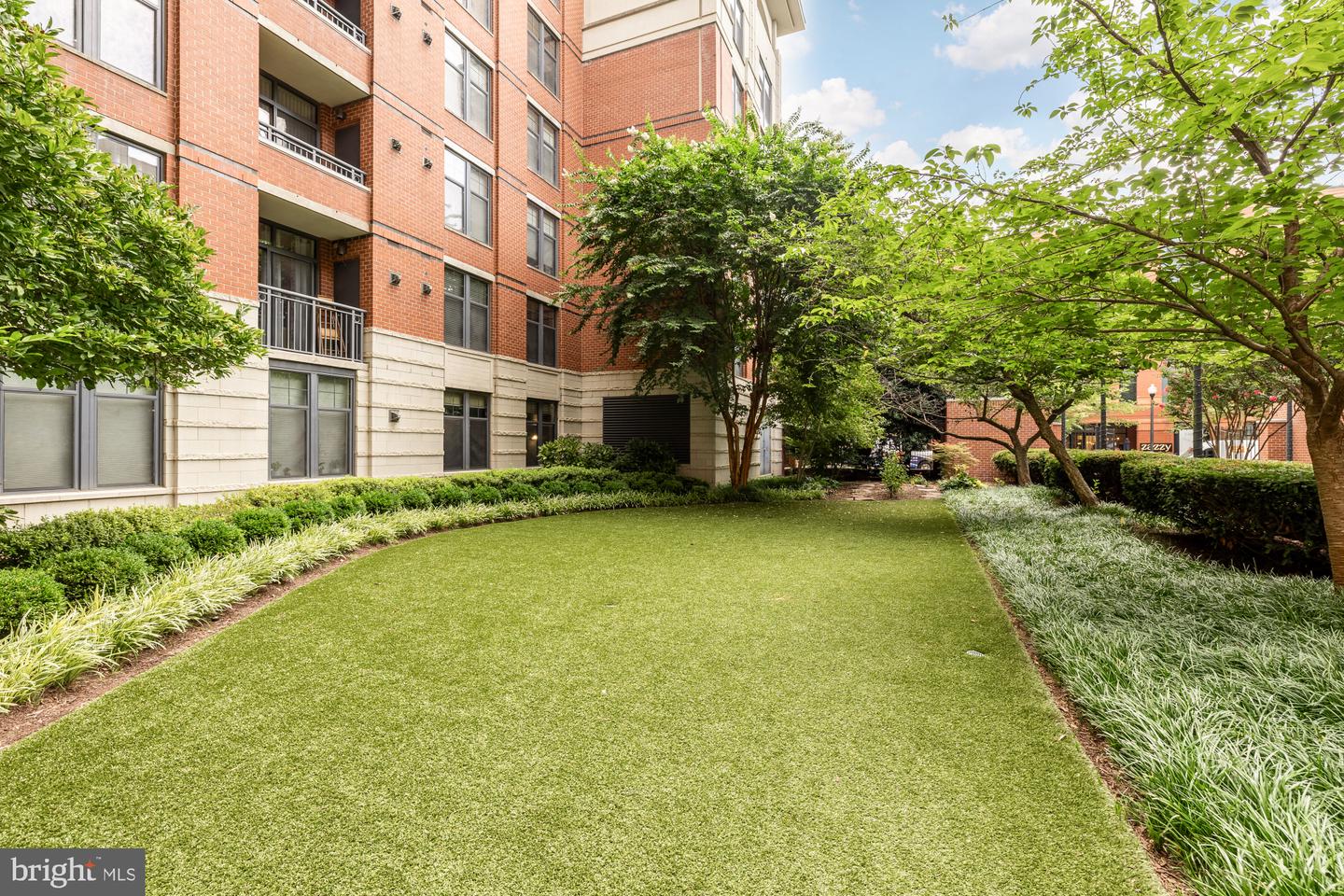 1021 N GARFIELD ST #702, ARLINGTON, Virginia 22201, 1 Bedroom Bedrooms, ,1 BathroomBathrooms,Residential,For sale,1021 N GARFIELD ST #702,VAAR2061136 MLS # VAAR2061136