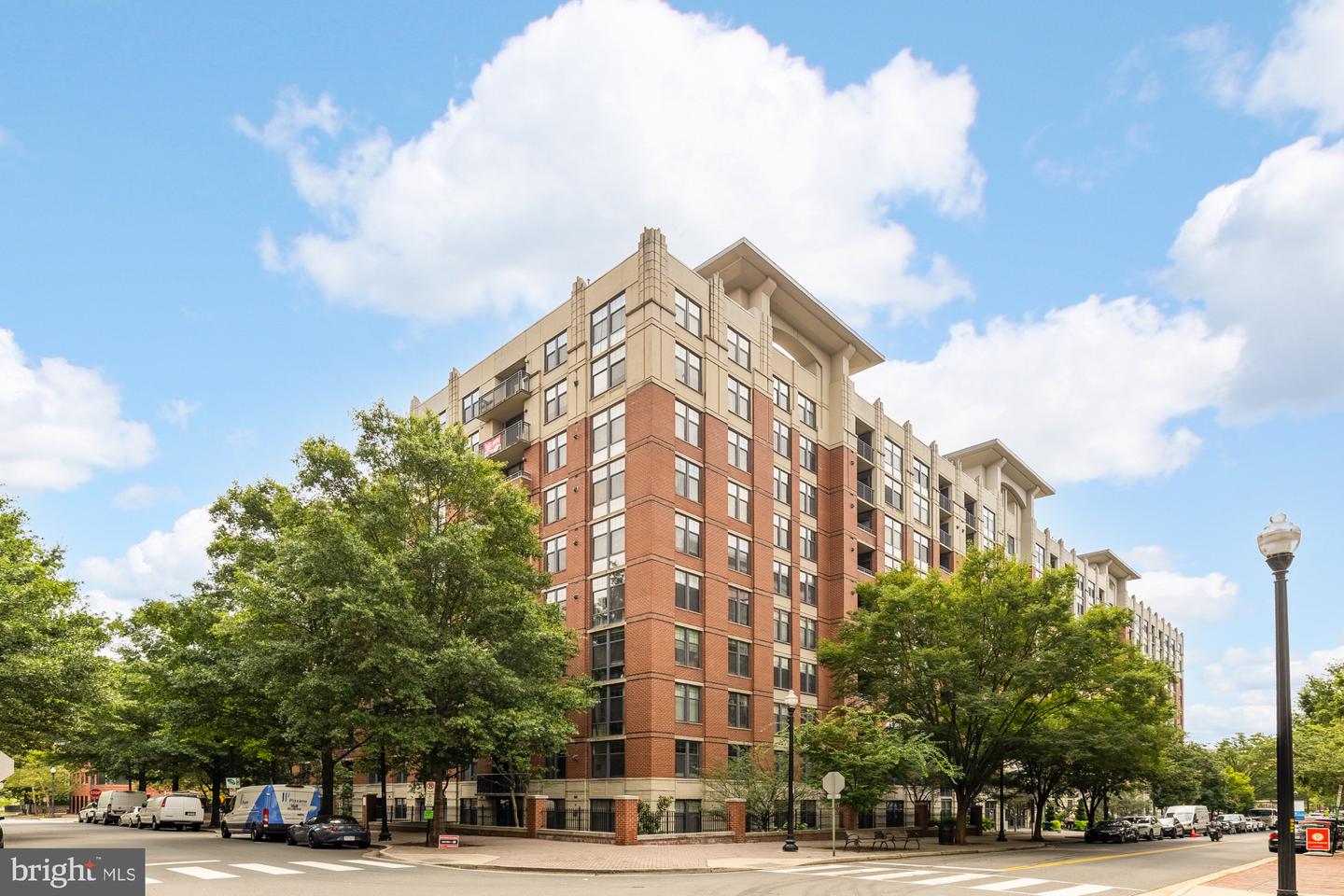 1021 N GARFIELD ST #702, ARLINGTON, Virginia 22201, 1 Bedroom Bedrooms, ,1 BathroomBathrooms,Residential,For sale,1021 N GARFIELD ST #702,VAAR2061136 MLS # VAAR2061136