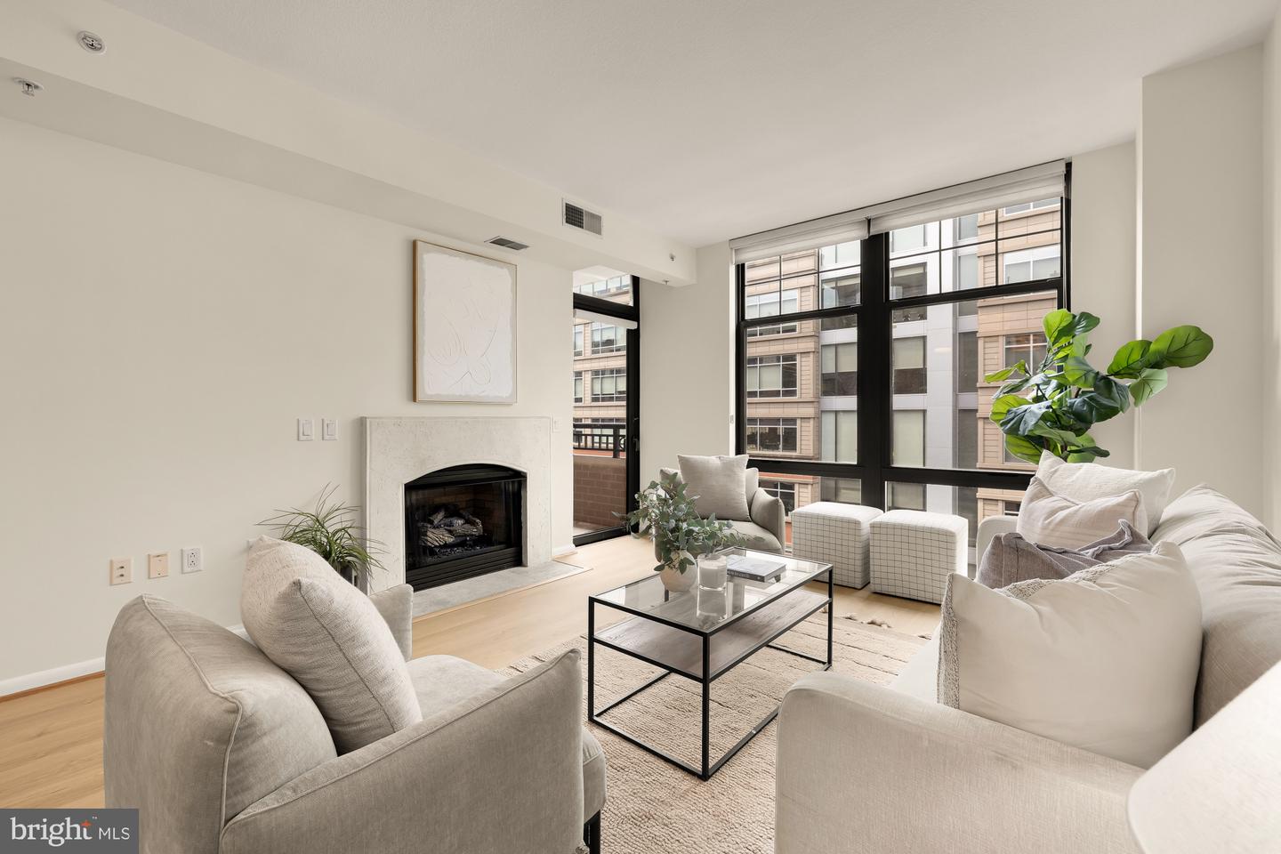 1021 N GARFIELD ST #702, ARLINGTON, Virginia 22201, 1 Bedroom Bedrooms, ,1 BathroomBathrooms,Residential,For sale,1021 N GARFIELD ST #702,VAAR2061136 MLS # VAAR2061136