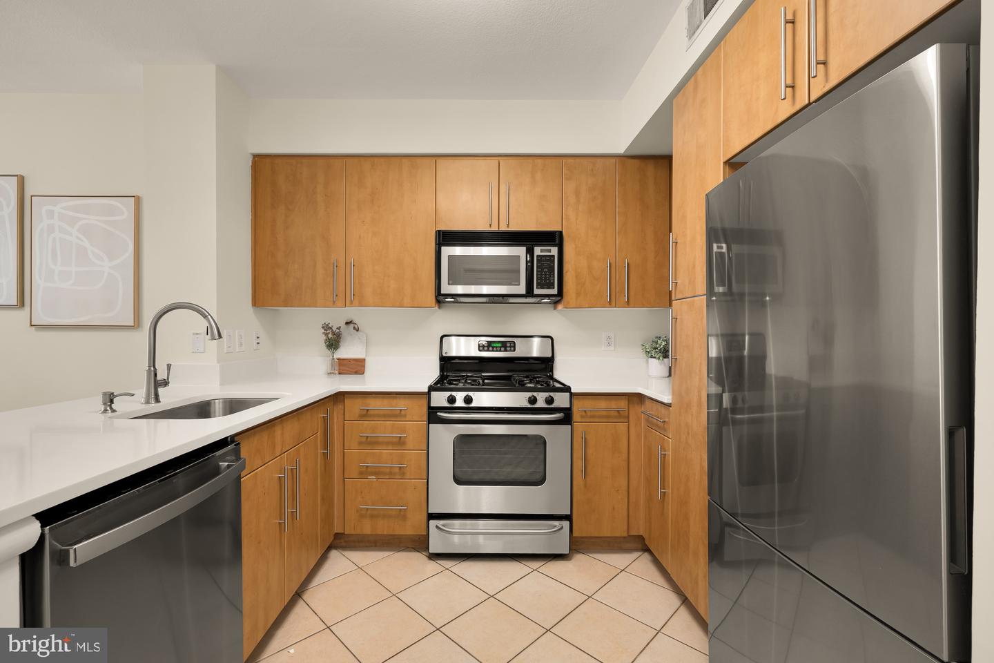 1021 N GARFIELD ST #702, ARLINGTON, Virginia 22201, 1 Bedroom Bedrooms, ,1 BathroomBathrooms,Residential,For sale,1021 N GARFIELD ST #702,VAAR2061136 MLS # VAAR2061136