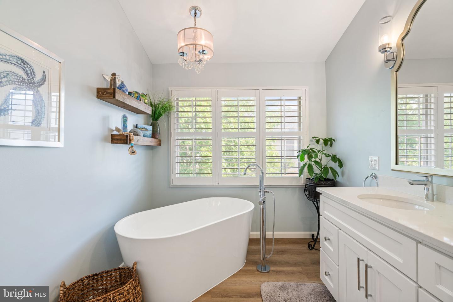 6260 HARBIN DR, ALEXANDRIA, Virginia 22310, 3 Bedrooms Bedrooms, ,3 BathroomsBathrooms,Residential,For sale,6260 HARBIN DR,VAFX2256544 MLS # VAFX2256544