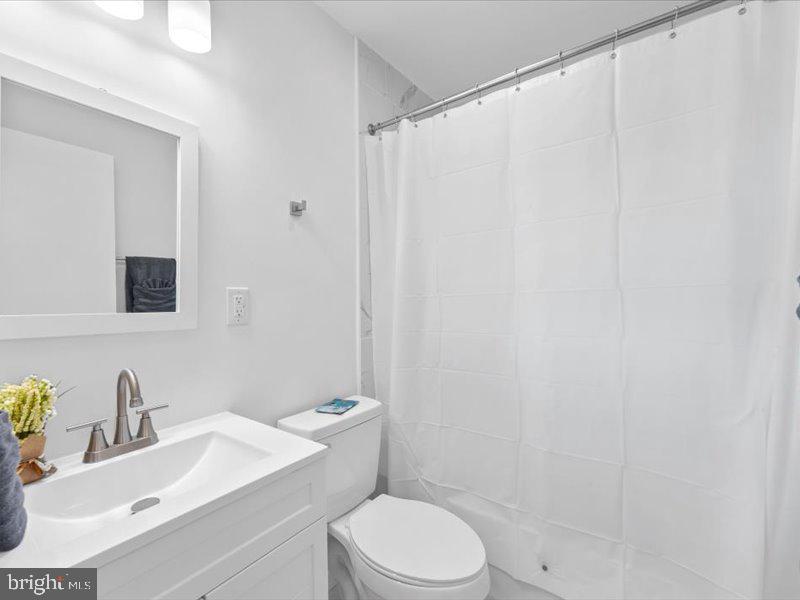14926 GREYMONT DR, CENTREVILLE, Virginia 20120, 4 Bedrooms Bedrooms, 9 Rooms Rooms,1 BathroomBathrooms,Residential,For sale,14926 GREYMONT DR,VAFX2256698 MLS # VAFX2256698