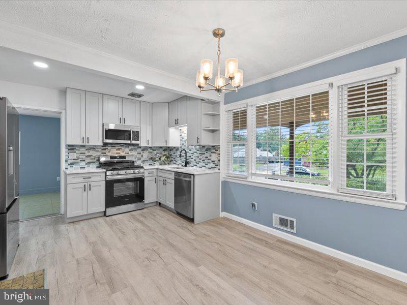14926 GREYMONT DR, CENTREVILLE, Virginia 20120, 4 Bedrooms Bedrooms, 9 Rooms Rooms,1 BathroomBathrooms,Residential,For sale,14926 GREYMONT DR,VAFX2256698 MLS # VAFX2256698