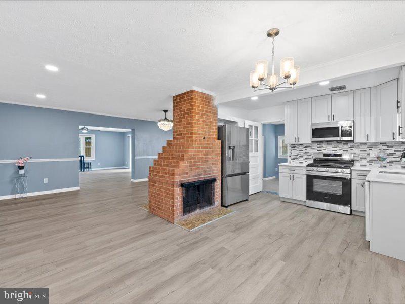 14926 GREYMONT DR, CENTREVILLE, Virginia 20120, 4 Bedrooms Bedrooms, 9 Rooms Rooms,1 BathroomBathrooms,Residential,For sale,14926 GREYMONT DR,VAFX2256698 MLS # VAFX2256698