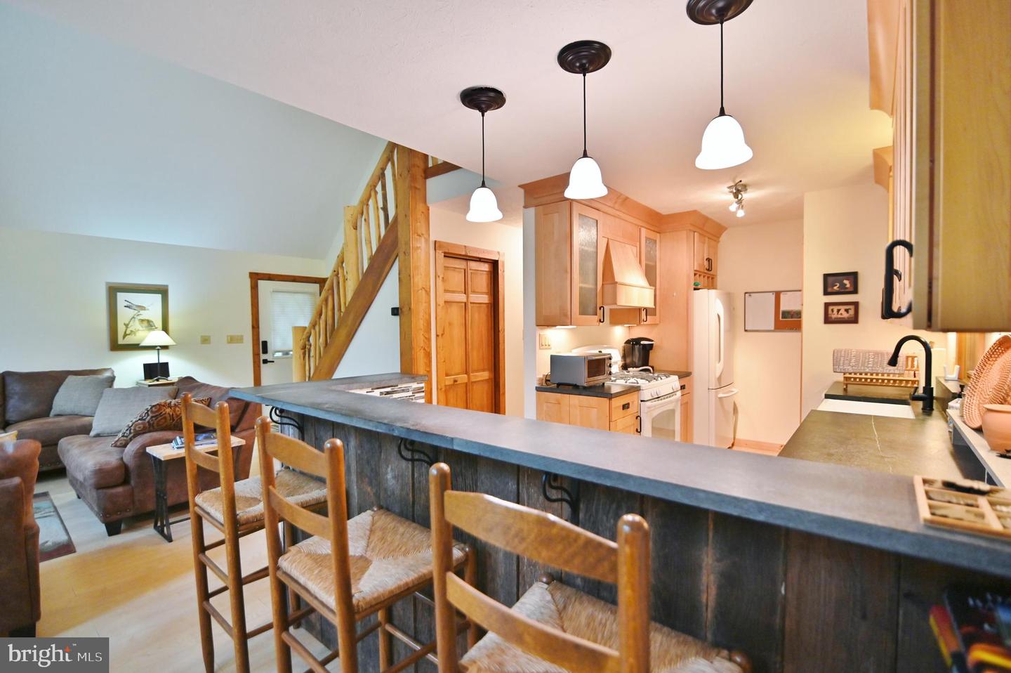 381 BASS WOOD LN, MOUNT JACKSON, Virginia 22842, 2 Bedrooms Bedrooms, ,2 BathroomsBathrooms,Residential,For sale,381 BASS WOOD LN,VASH2012068 MLS # VASH2012068
