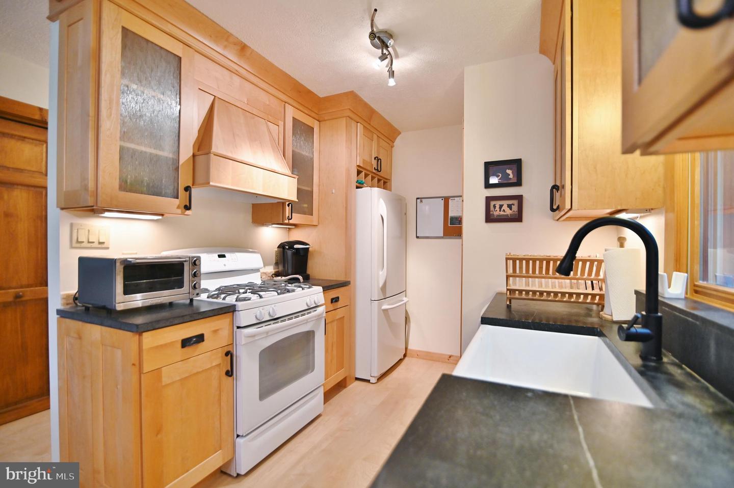 381 BASS WOOD LN, MOUNT JACKSON, Virginia 22842, 2 Bedrooms Bedrooms, ,2 BathroomsBathrooms,Residential,For sale,381 BASS WOOD LN,VASH2012068 MLS # VASH2012068