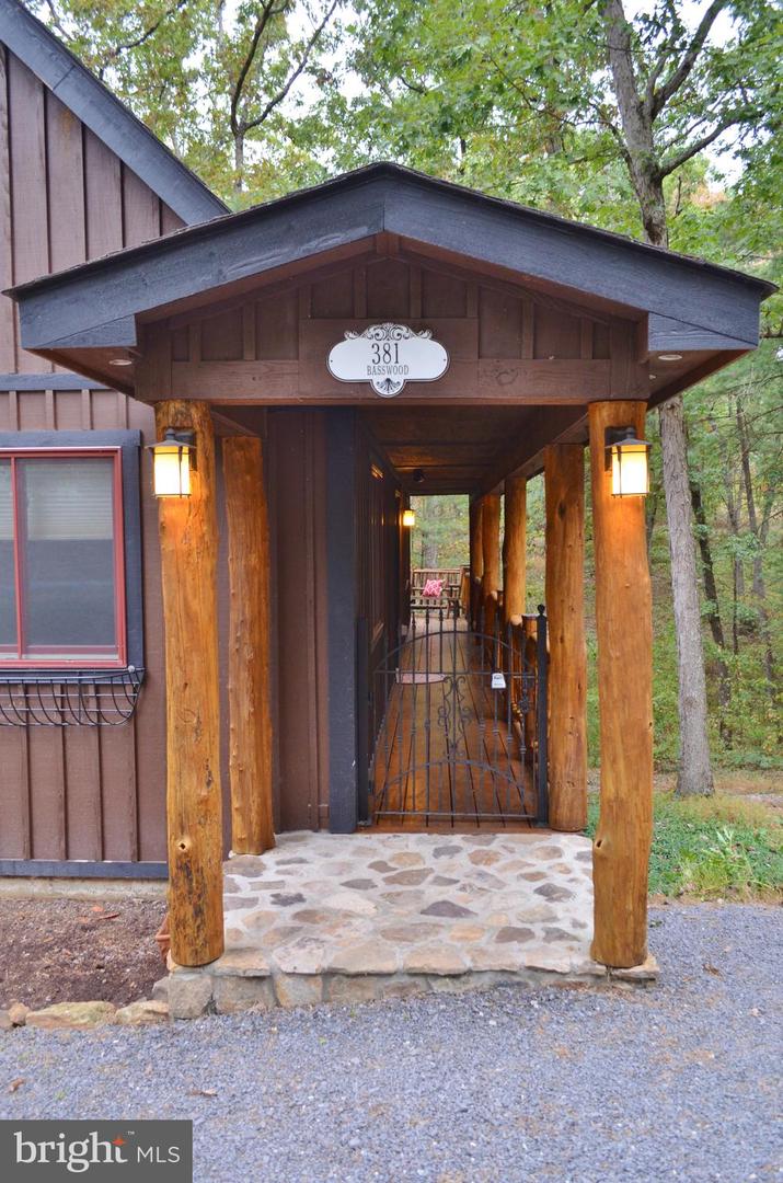 381 BASS WOOD LN, MOUNT JACKSON, Virginia 22842, 2 Bedrooms Bedrooms, ,2 BathroomsBathrooms,Residential,For sale,381 BASS WOOD LN,VASH2012068 MLS # VASH2012068