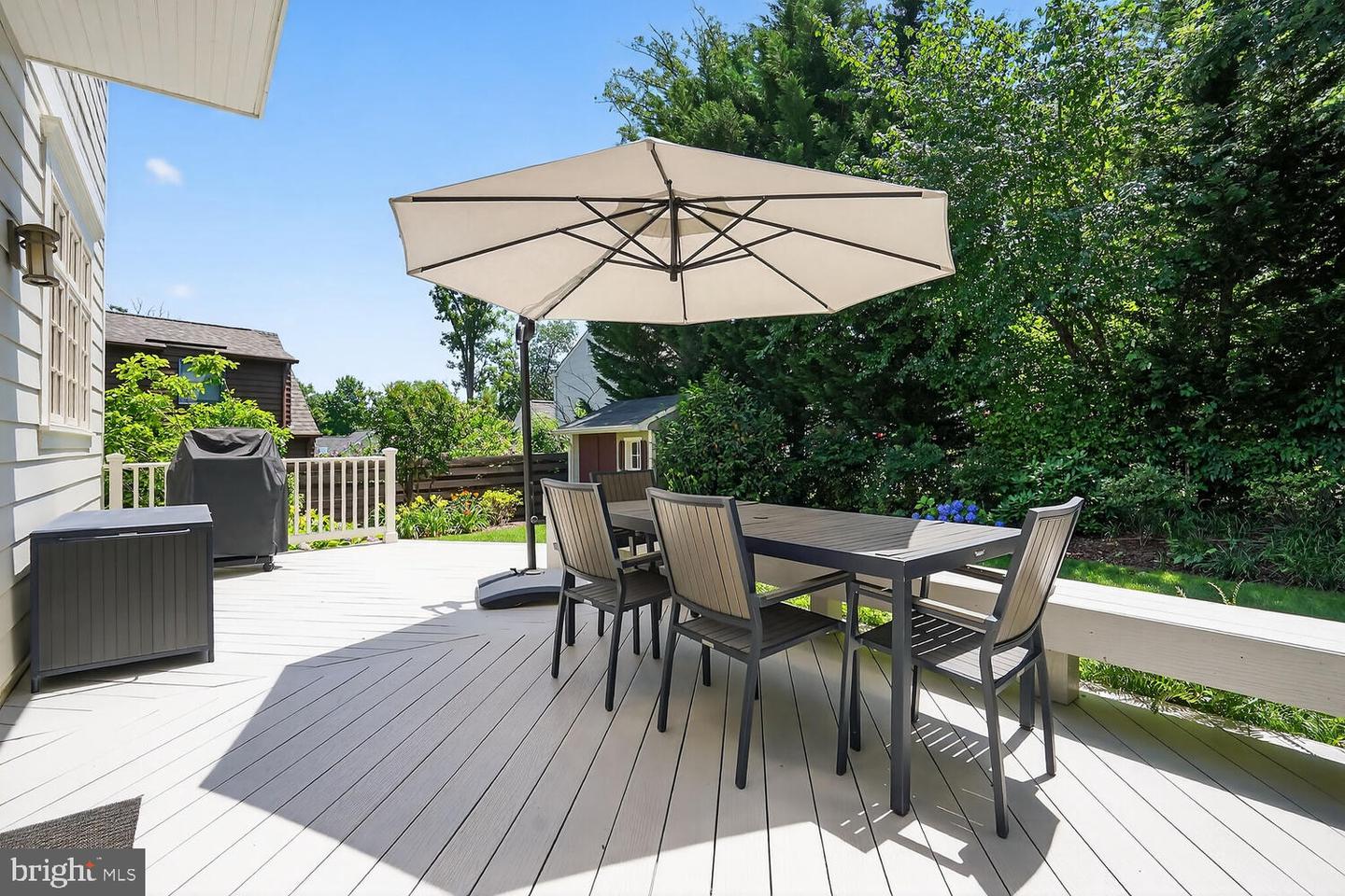 802 BEVERLEY DR, ALEXANDRIA, Virginia 22302, 5 Bedrooms Bedrooms, ,3 BathroomsBathrooms,Residential,For sale,802 BEVERLEY DR,VAAX2047780 MLS # VAAX2047780