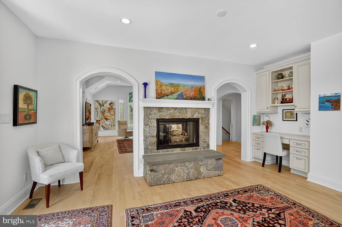 802 BEVERLEY DR, ALEXANDRIA, Virginia 22302, 5 Bedrooms Bedrooms, ,3 BathroomsBathrooms,Residential,For sale,802 BEVERLEY DR,VAAX2047780 MLS # VAAX2047780
