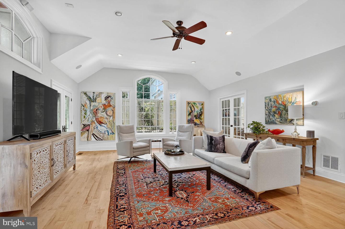 802 BEVERLEY DR, ALEXANDRIA, Virginia 22302, 5 Bedrooms Bedrooms, ,3 BathroomsBathrooms,Residential,For sale,802 BEVERLEY DR,VAAX2047780 MLS # VAAX2047780