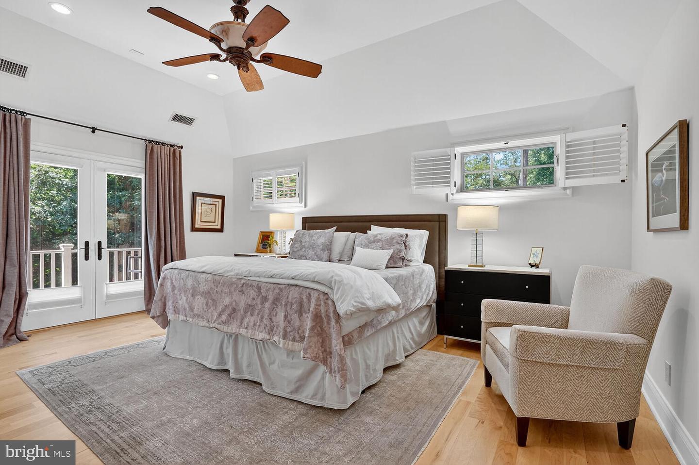 802 BEVERLEY DR, ALEXANDRIA, Virginia 22302, 5 Bedrooms Bedrooms, ,3 BathroomsBathrooms,Residential,For sale,802 BEVERLEY DR,VAAX2047780 MLS # VAAX2047780