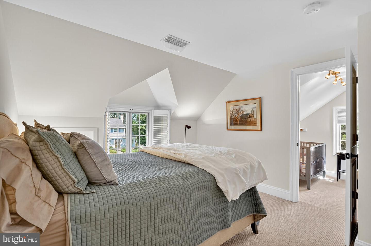 802 BEVERLEY DR, ALEXANDRIA, Virginia 22302, 5 Bedrooms Bedrooms, ,3 BathroomsBathrooms,Residential,For sale,802 BEVERLEY DR,VAAX2047780 MLS # VAAX2047780