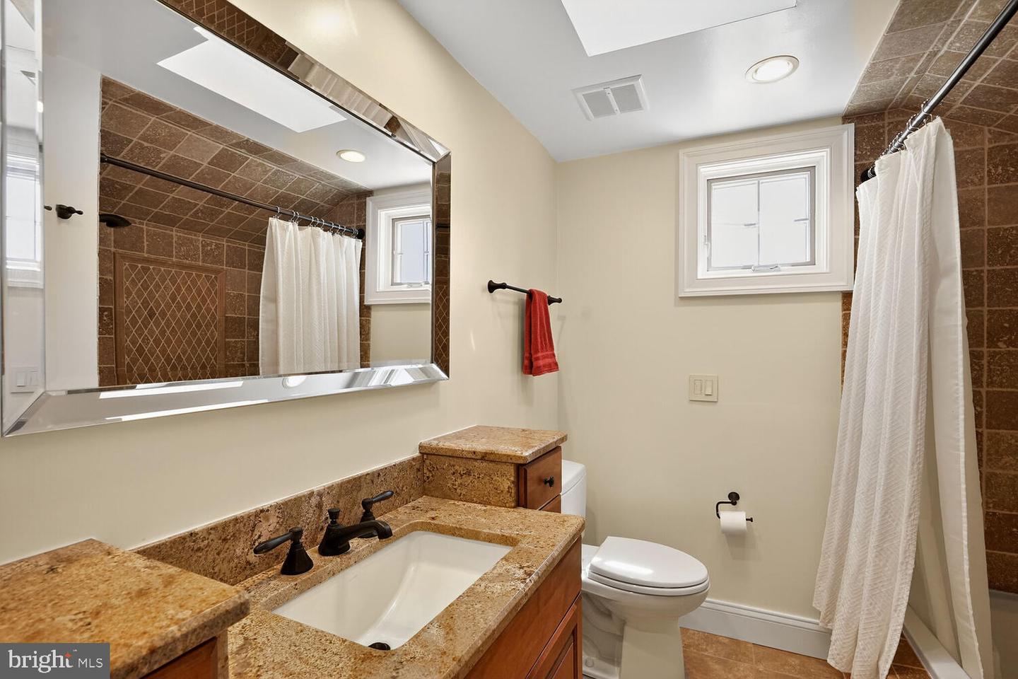 802 BEVERLEY DR, ALEXANDRIA, Virginia 22302, 5 Bedrooms Bedrooms, ,3 BathroomsBathrooms,Residential,For sale,802 BEVERLEY DR,VAAX2047780 MLS # VAAX2047780