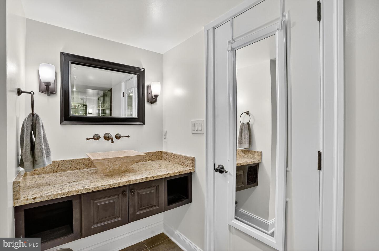 802 BEVERLEY DR, ALEXANDRIA, Virginia 22302, 5 Bedrooms Bedrooms, ,3 BathroomsBathrooms,Residential,For sale,802 BEVERLEY DR,VAAX2047780 MLS # VAAX2047780