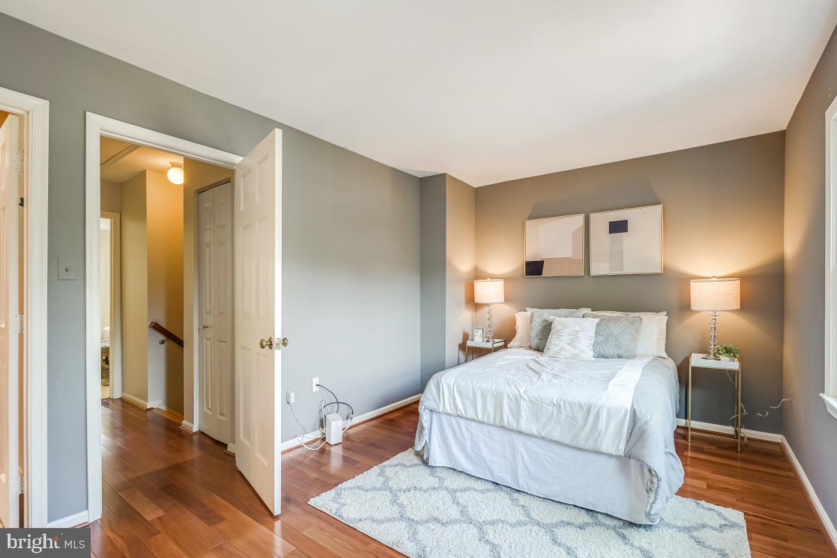 907 FRANKLIN ST, ALEXANDRIA, Virginia 22314, 2 Bedrooms Bedrooms, ,2 BathroomsBathrooms,Residential,For sale,907 FRANKLIN ST,VAAX2047820 MLS # VAAX2047820