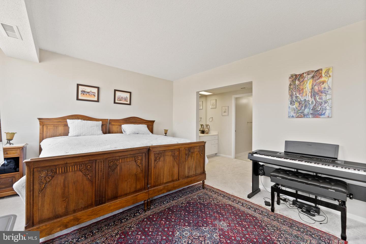 5501 SEMINARY RD #804S, FALLS CHURCH, Virginia 22041, 3 Bedrooms Bedrooms, ,2 BathroomsBathrooms,Residential,For sale,5501 SEMINARY RD #804S,VAFX2257536 MLS # VAFX2257536