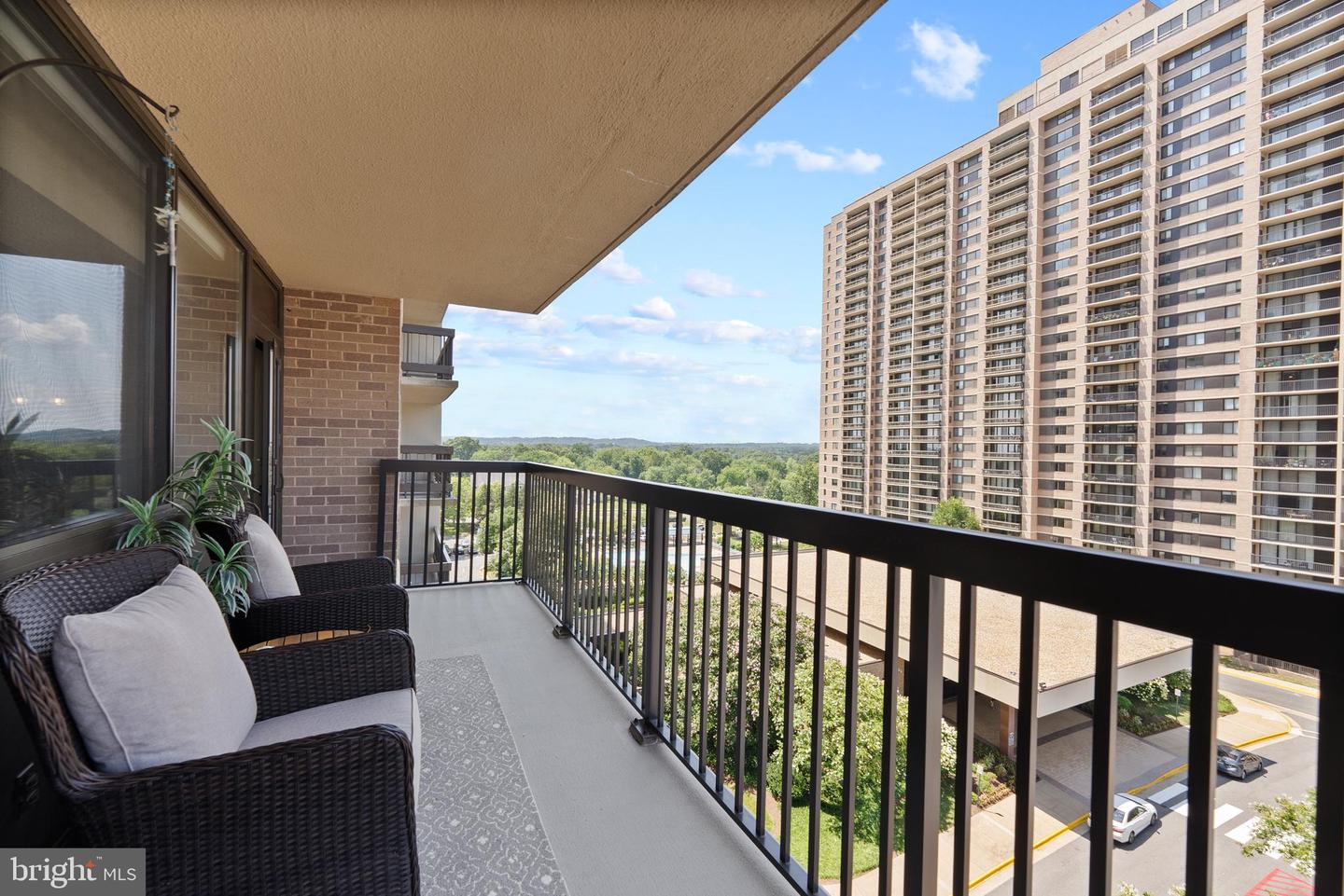 5501 SEMINARY RD #804S, FALLS CHURCH, Virginia 22041, 3 Bedrooms Bedrooms, ,2 BathroomsBathrooms,Residential,For sale,5501 SEMINARY RD #804S,VAFX2257536 MLS # VAFX2257536
